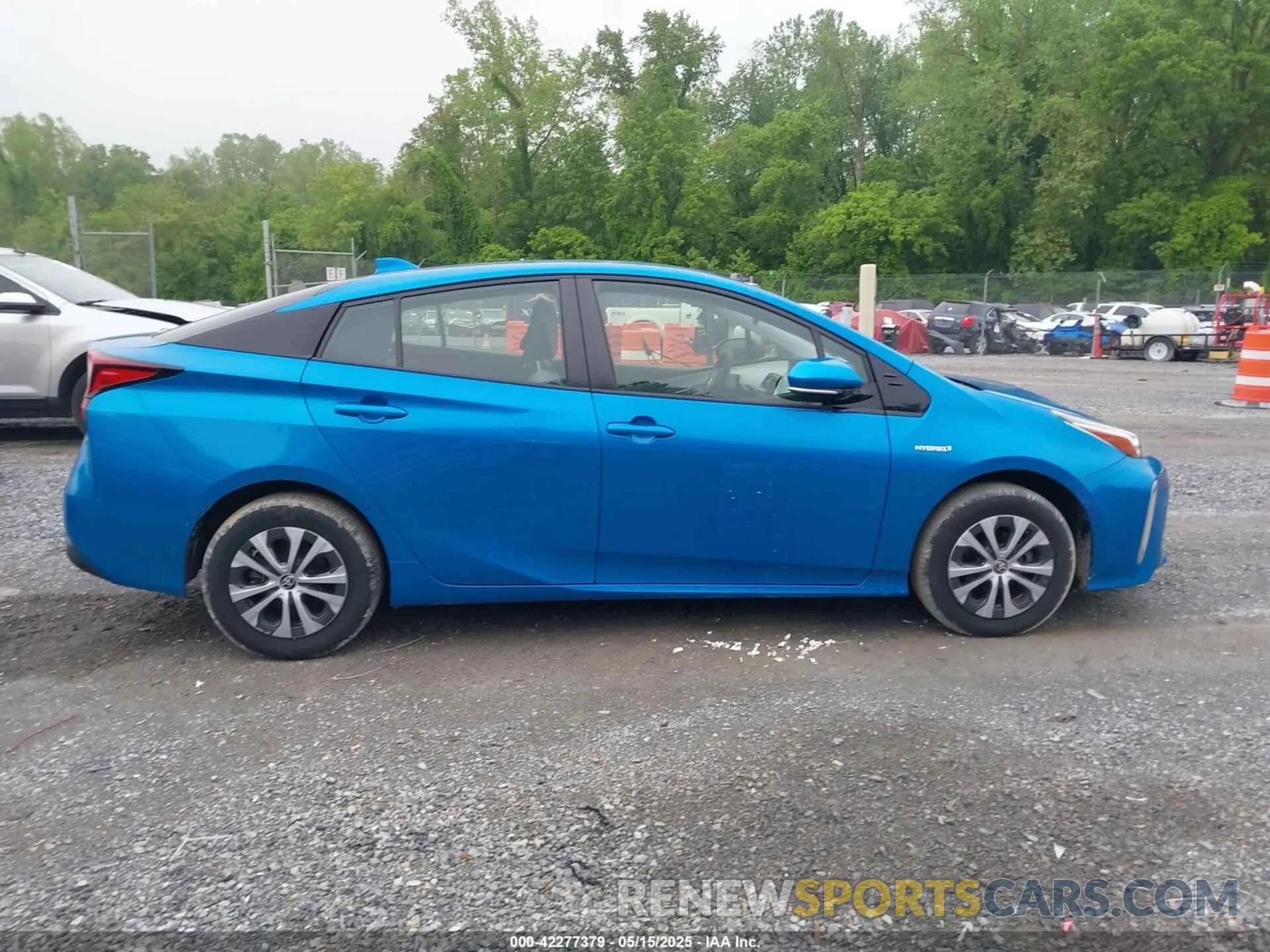13 Photograph of a damaged car JTDL9RFU1L3017703 TOYOTA PRIUS 2020