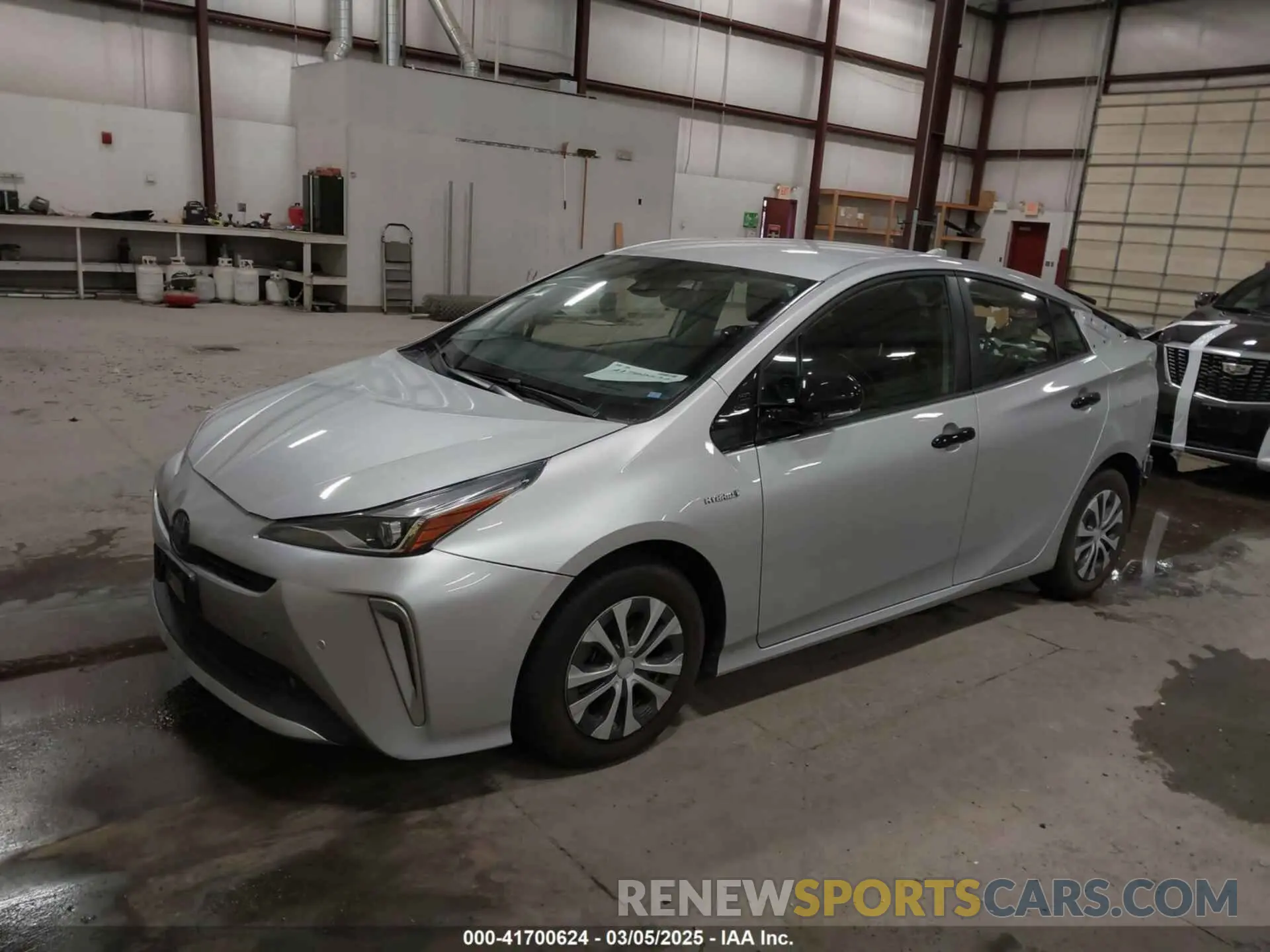 2 Photograph of a damaged car JTDL9RFU3L3019534 TOYOTA PRIUS 2020