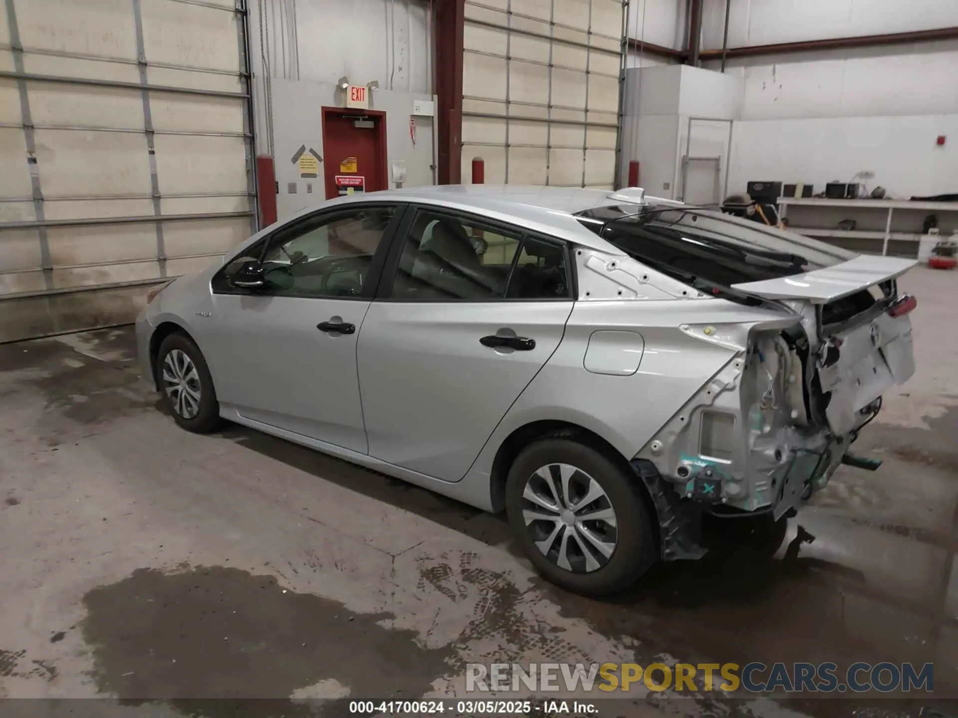 3 Photograph of a damaged car JTDL9RFU3L3019534 TOYOTA PRIUS 2020