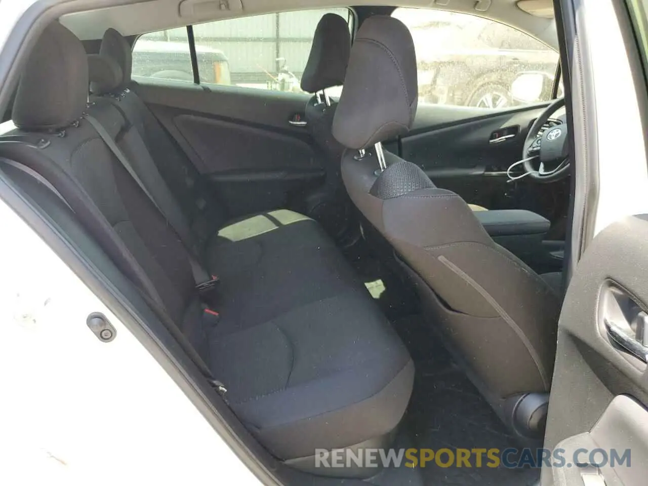 10 Photograph of a damaged car JTDL9RFU4L3014777 TOYOTA PRIUS 2020