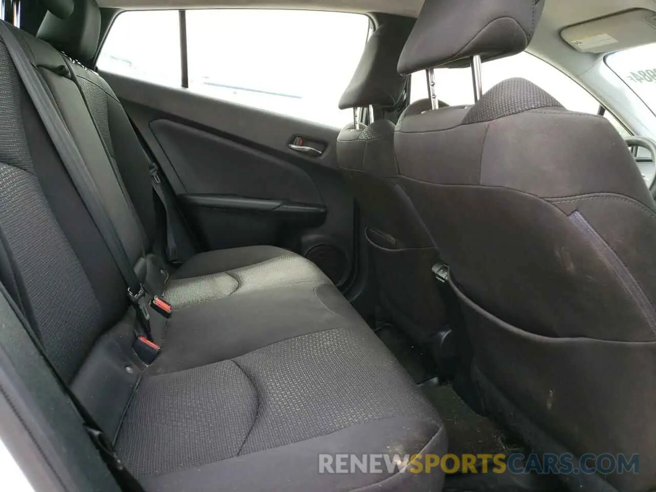 10 Photograph of a damaged car JTDL9RFU5L3017896 TOYOTA PRIUS 2020