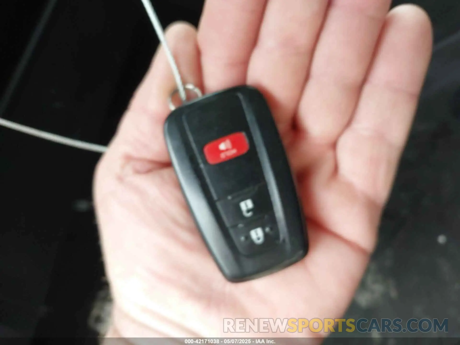 11 Photograph of a damaged car JTDL9RFU8L3014930 TOYOTA PRIUS 2020