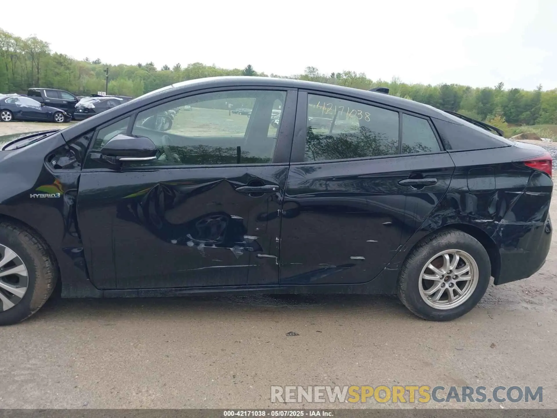 12 Photograph of a damaged car JTDL9RFU8L3014930 TOYOTA PRIUS 2020