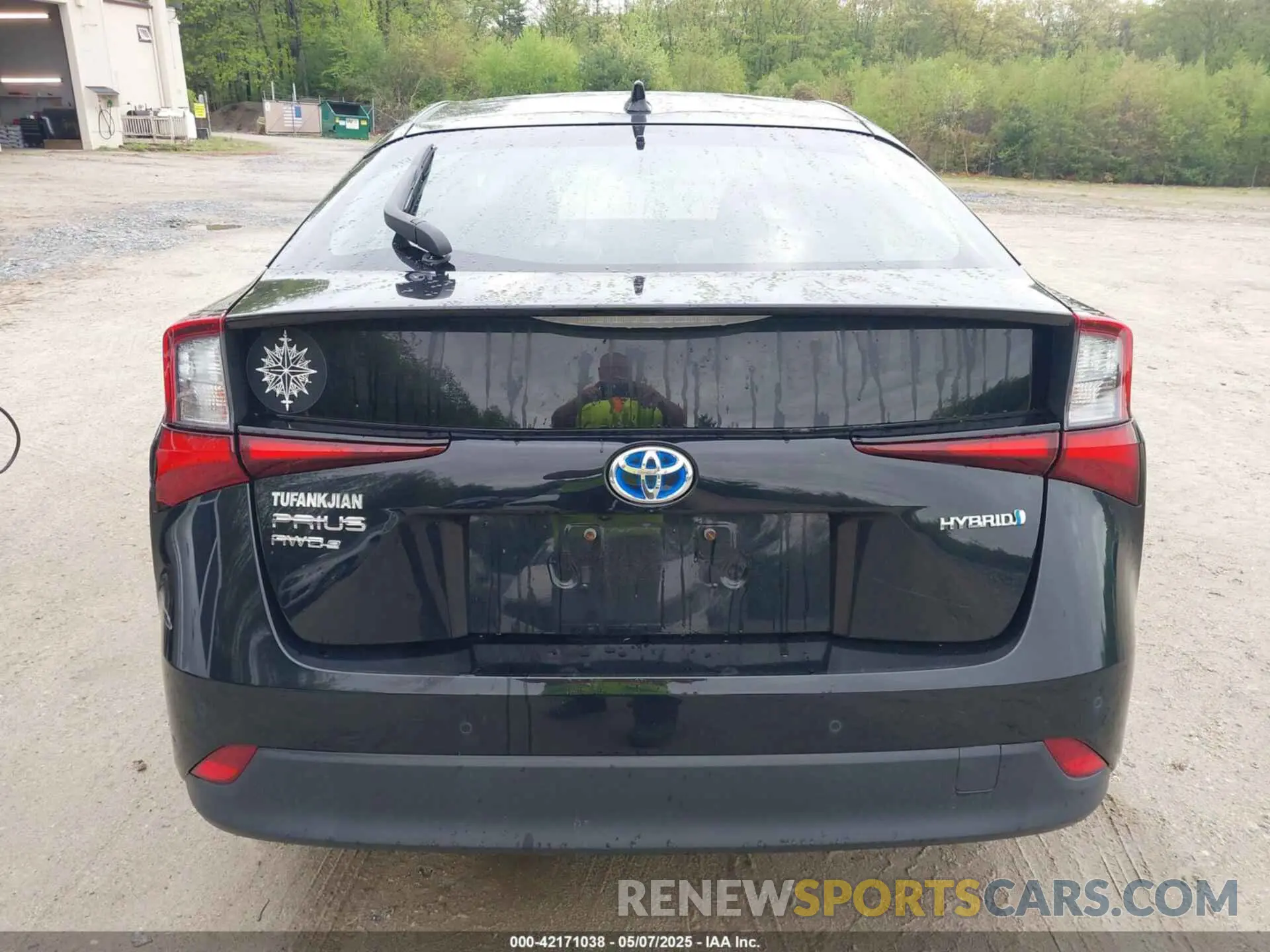 17 Photograph of a damaged car JTDL9RFU8L3014930 TOYOTA PRIUS 2020
