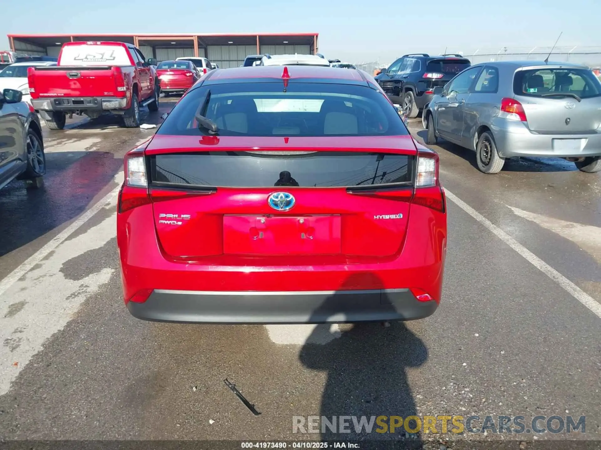 16 Photograph of a damaged car JTDL9RFU8L3019030 TOYOTA PRIUS 2020
