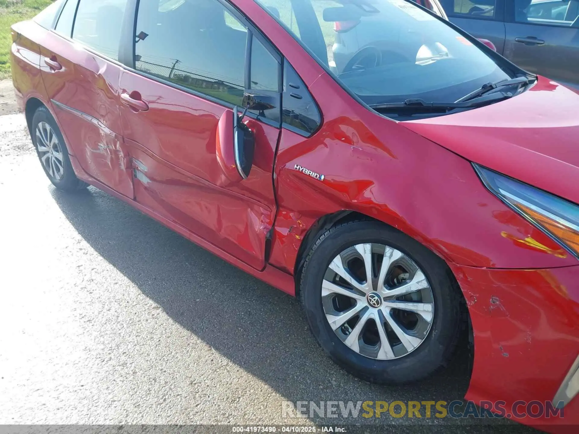 6 Photograph of a damaged car JTDL9RFU8L3019030 TOYOTA PRIUS 2020