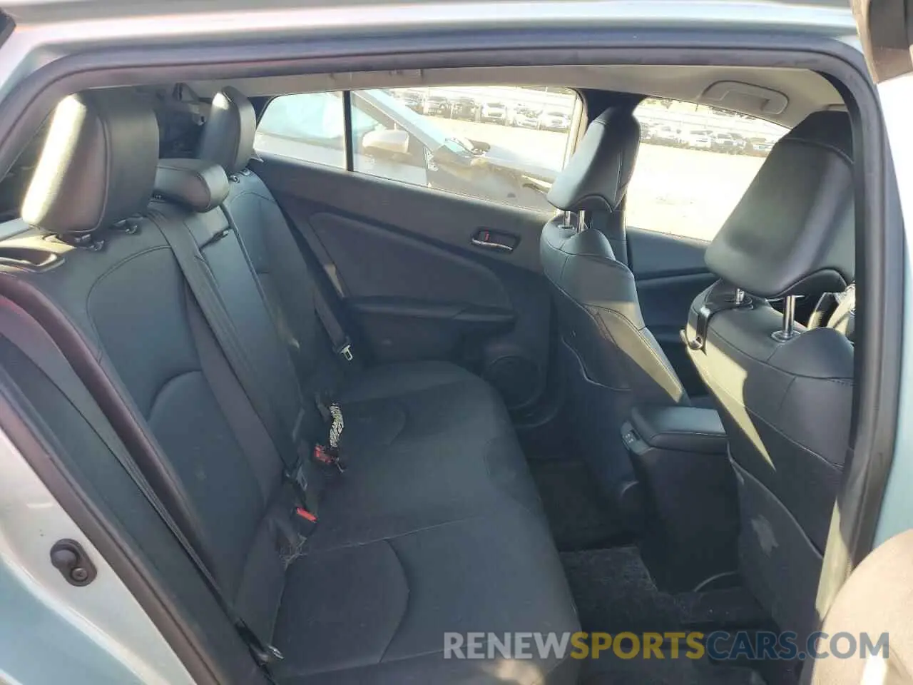 10 Photograph of a damaged car JTDL9RFU8L3020193 TOYOTA PRIUS 2020