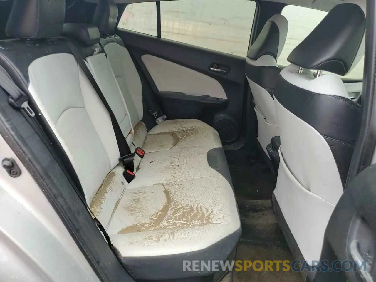 10 Photograph of a damaged car JTDL9RFU8L3021991 TOYOTA PRIUS 2020