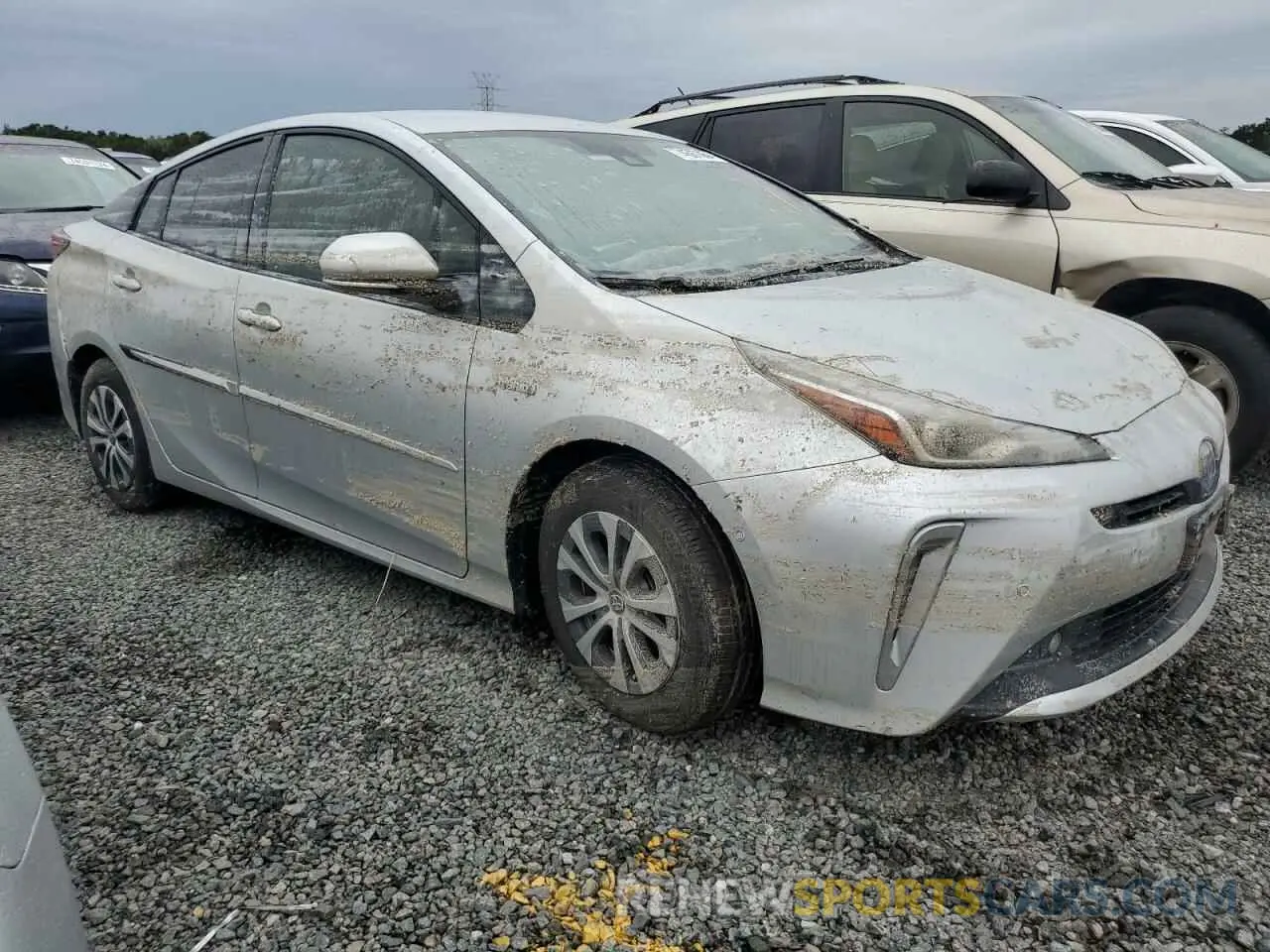 4 Photograph of a damaged car JTDL9RFU8L3021991 TOYOTA PRIUS 2020