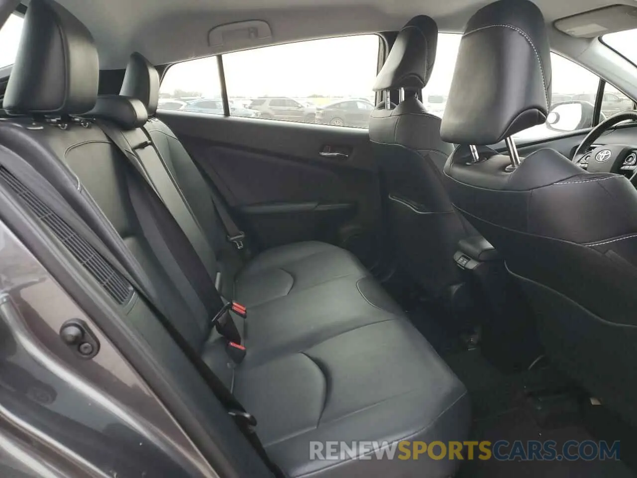 10 Photograph of a damaged car JTDKAMFP1M3182202 TOYOTA PRIUS 2021