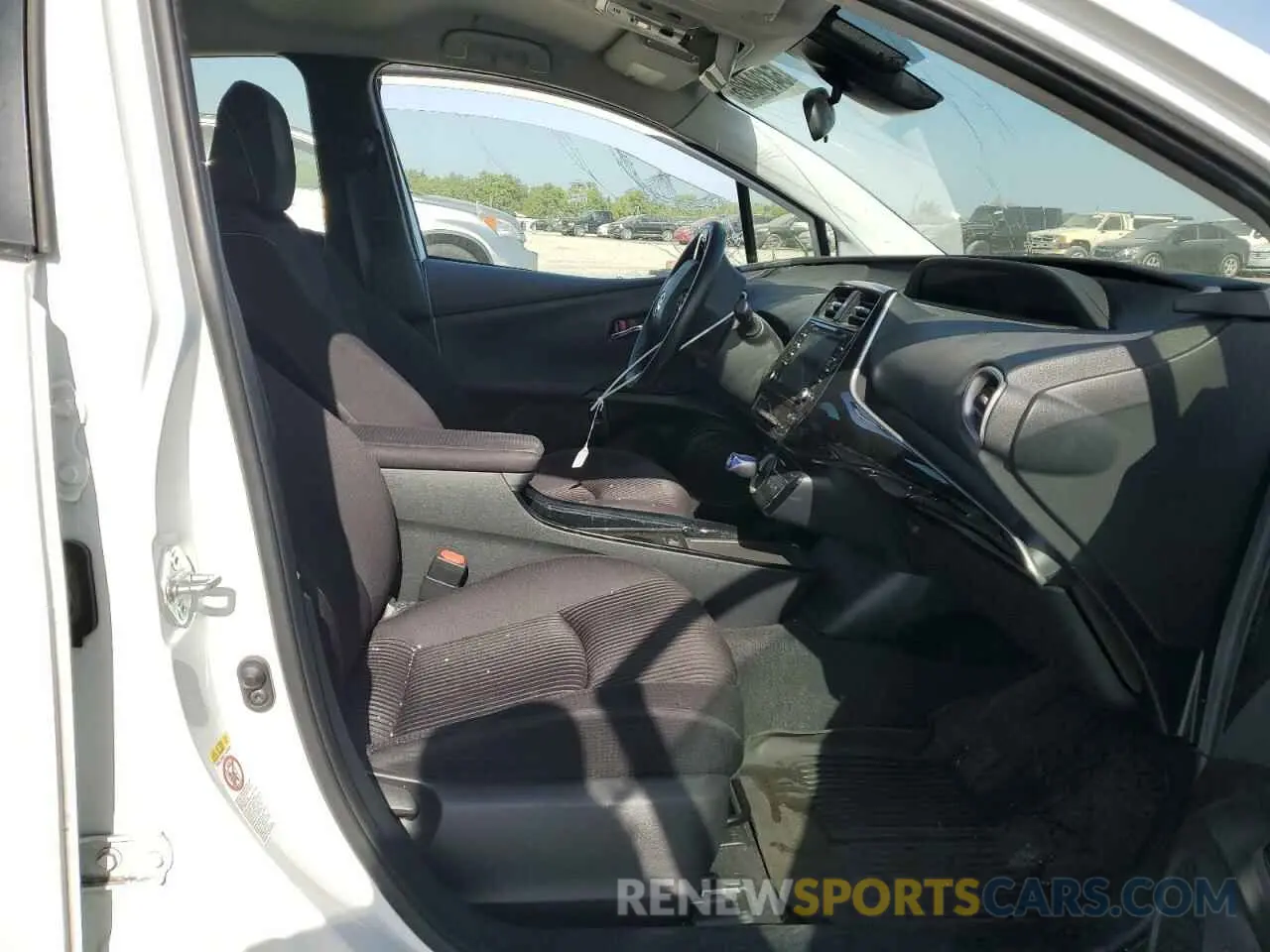 7 Photograph of a damaged car JTDKAMFP2M3173895 TOYOTA PRIUS 2021