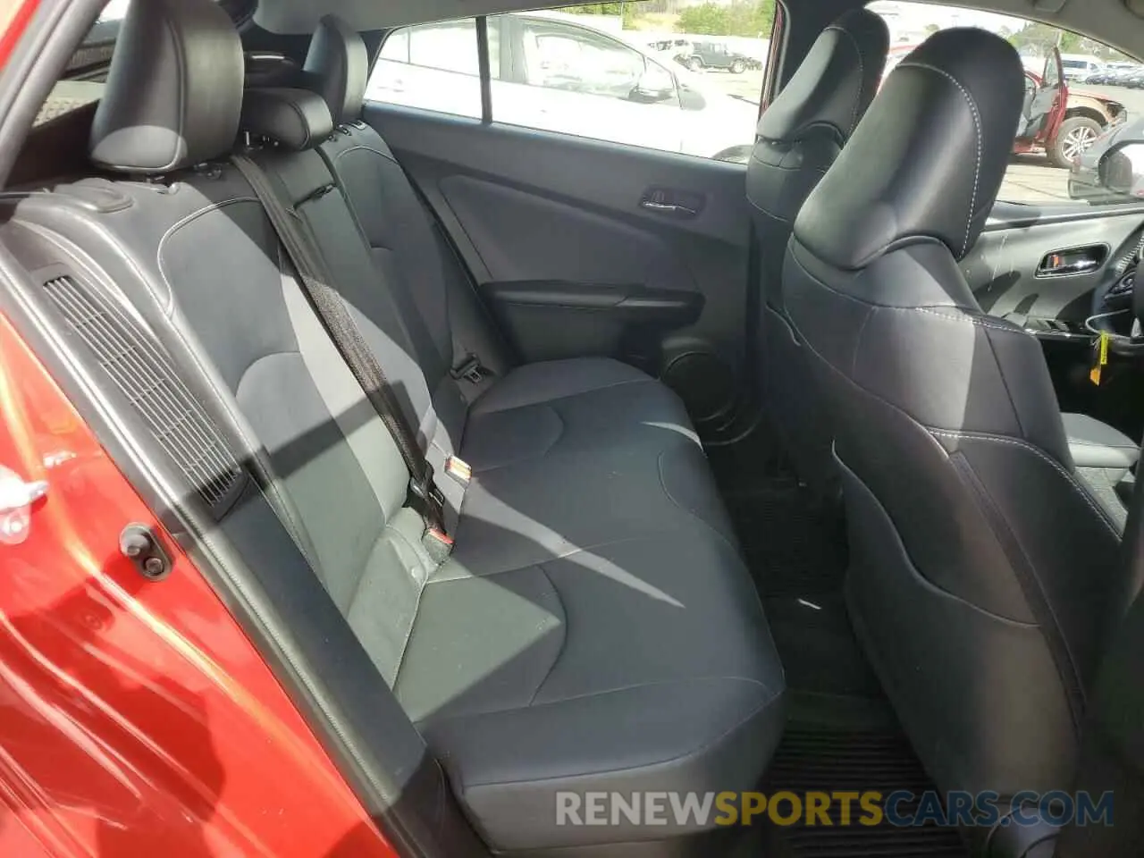 10 Photograph of a damaged car JTDKAMFP3M3185473 TOYOTA PRIUS 2021