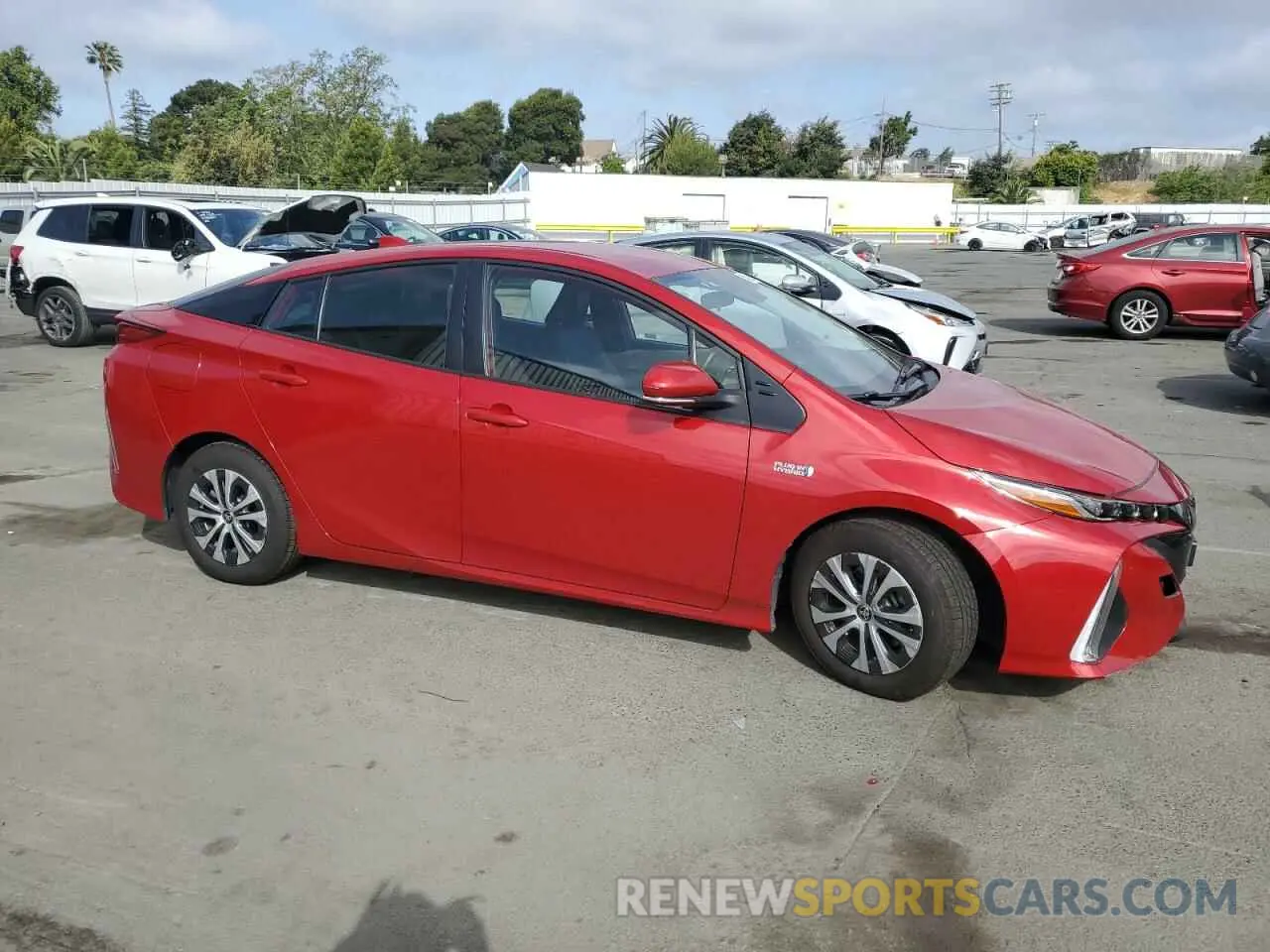 4 Photograph of a damaged car JTDKAMFP3M3185473 TOYOTA PRIUS 2021