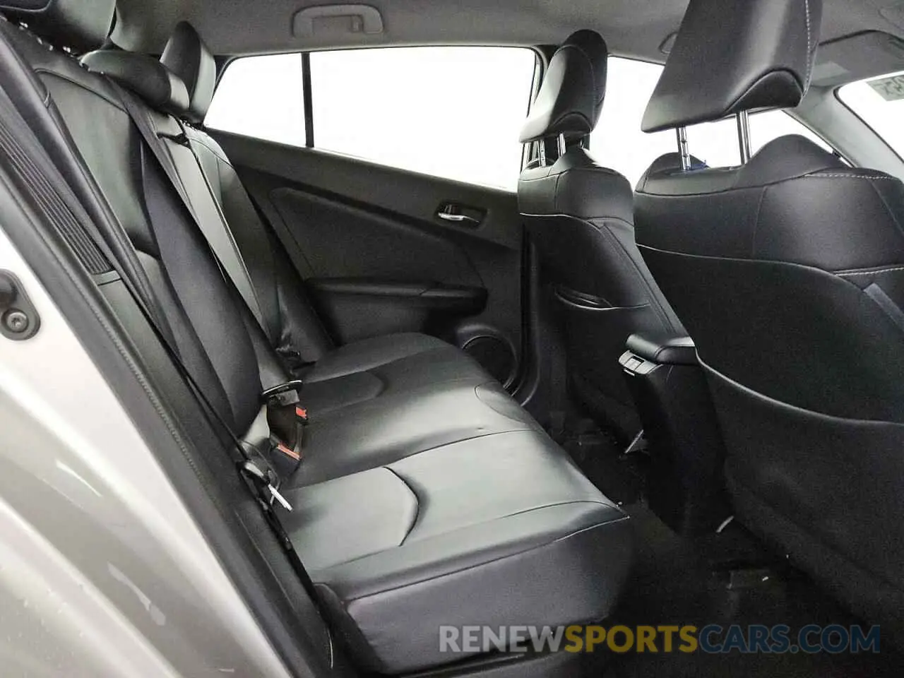 10 Photograph of a damaged car JTDKAMFP4M3165197 TOYOTA PRIUS 2021