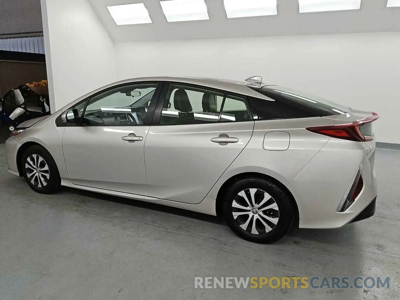 2 Photograph of a damaged car JTDKAMFP4M3165197 TOYOTA PRIUS 2021