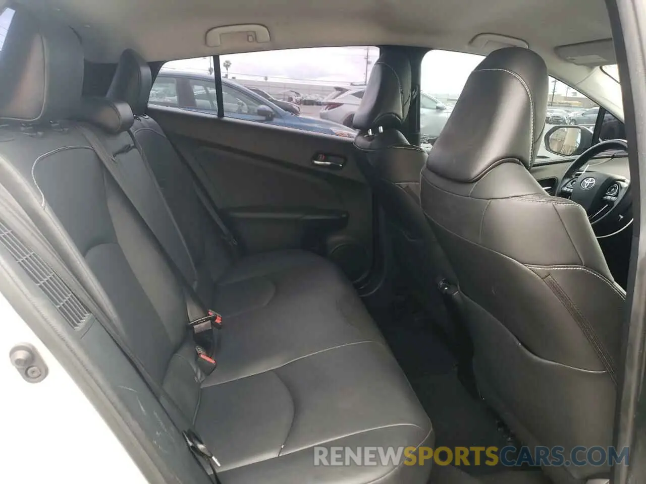 10 Photograph of a damaged car JTDKAMFP4M3184154 TOYOTA PRIUS 2021