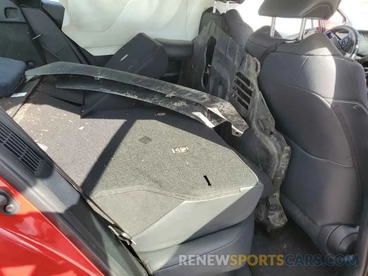 10 Photograph of a damaged car JTDKAMFP4M3185367 TOYOTA PRIUS 2021
