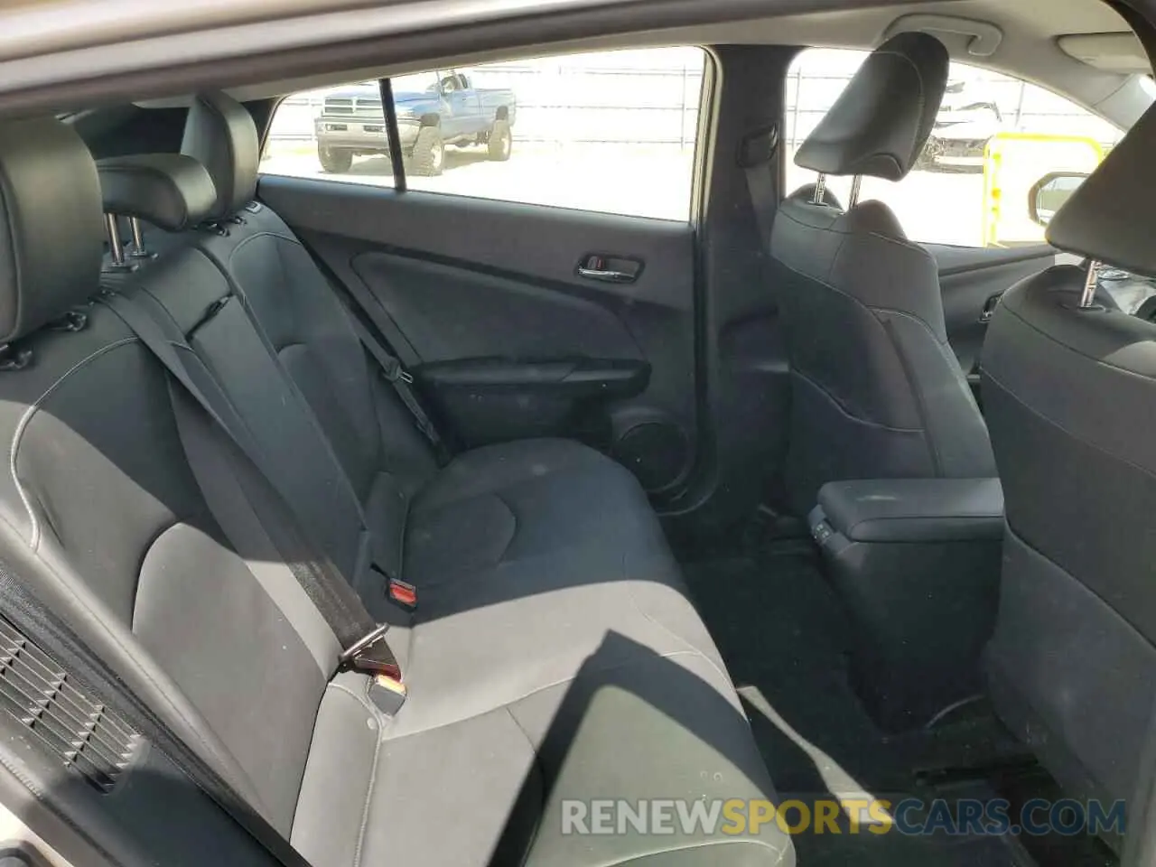 10 Photograph of a damaged car JTDKAMFP5M3165564 TOYOTA PRIUS 2021