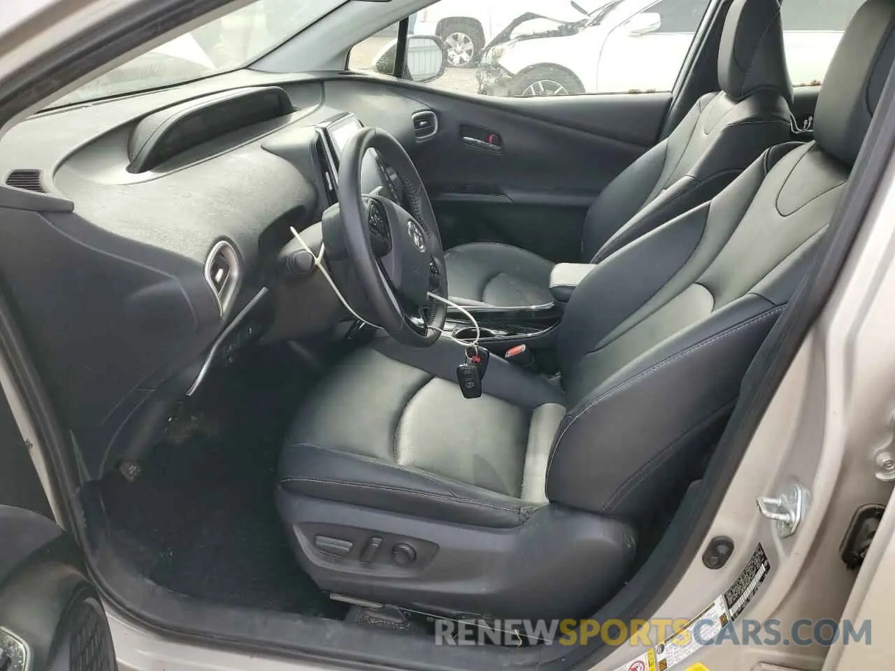7 Photograph of a damaged car JTDKAMFP5M3172840 TOYOTA PRIUS 2021