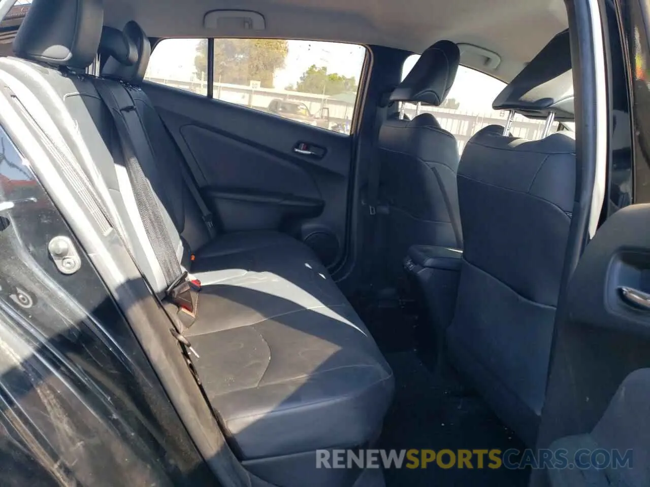 10 Photograph of a damaged car JTDKAMFP7M3165355 TOYOTA PRIUS 2021