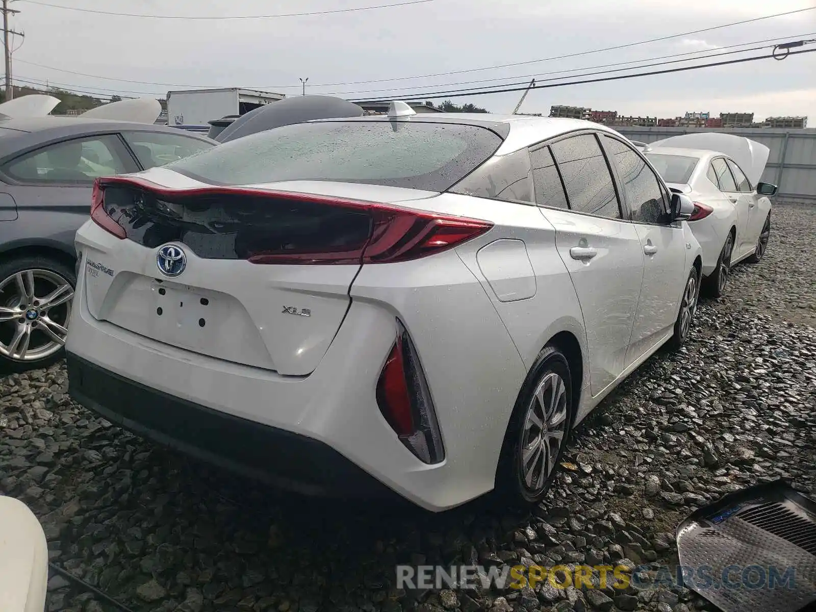 4 Photograph of a damaged car JTDKAMFP8M3171729 TOYOTA PRIUS 2021