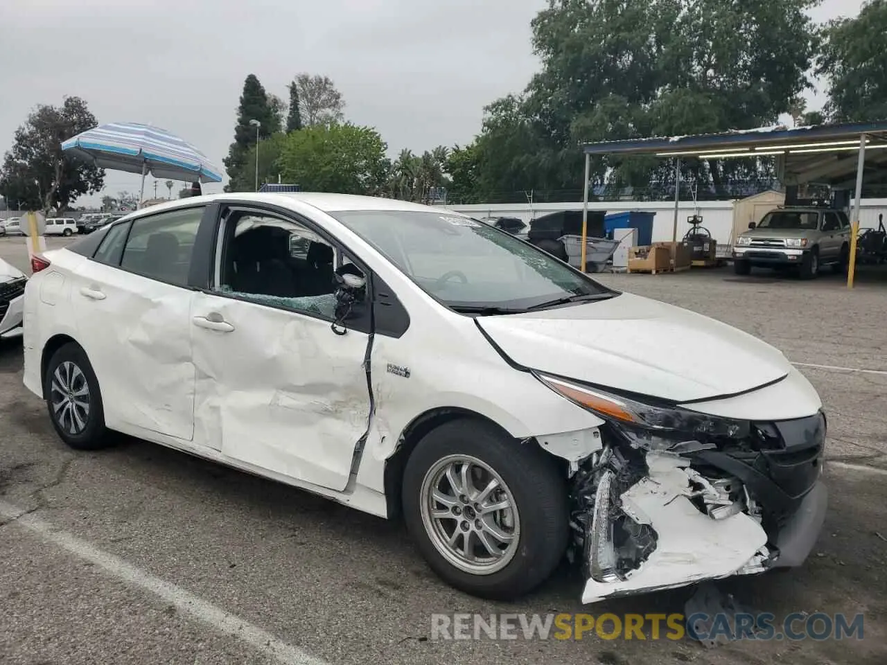4 Photograph of a damaged car JTDKAMFP9M3196770 TOYOTA PRIUS 2021