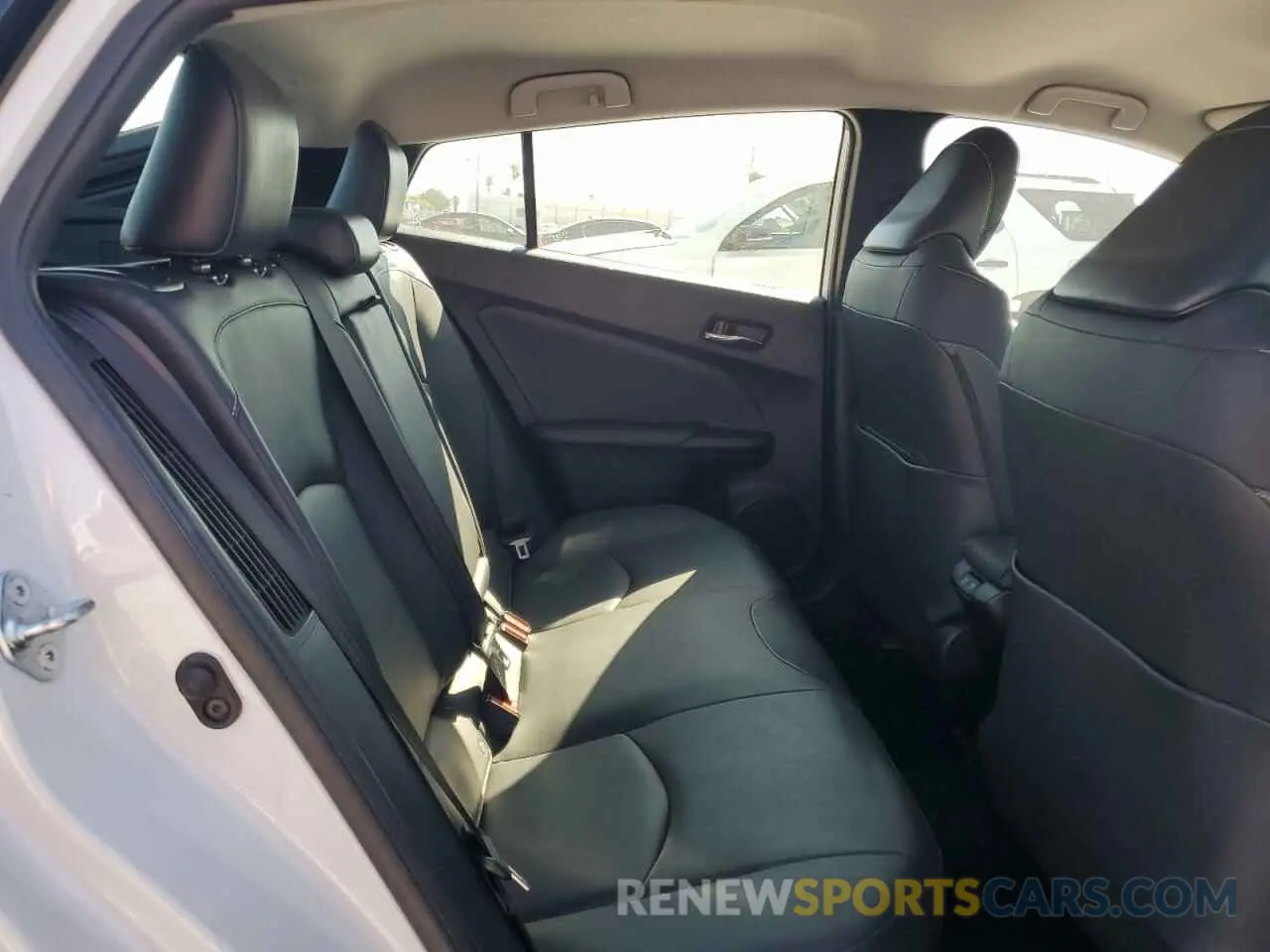 10 Photograph of a damaged car JTDKAMFPXM3165690 TOYOTA PRIUS 2021