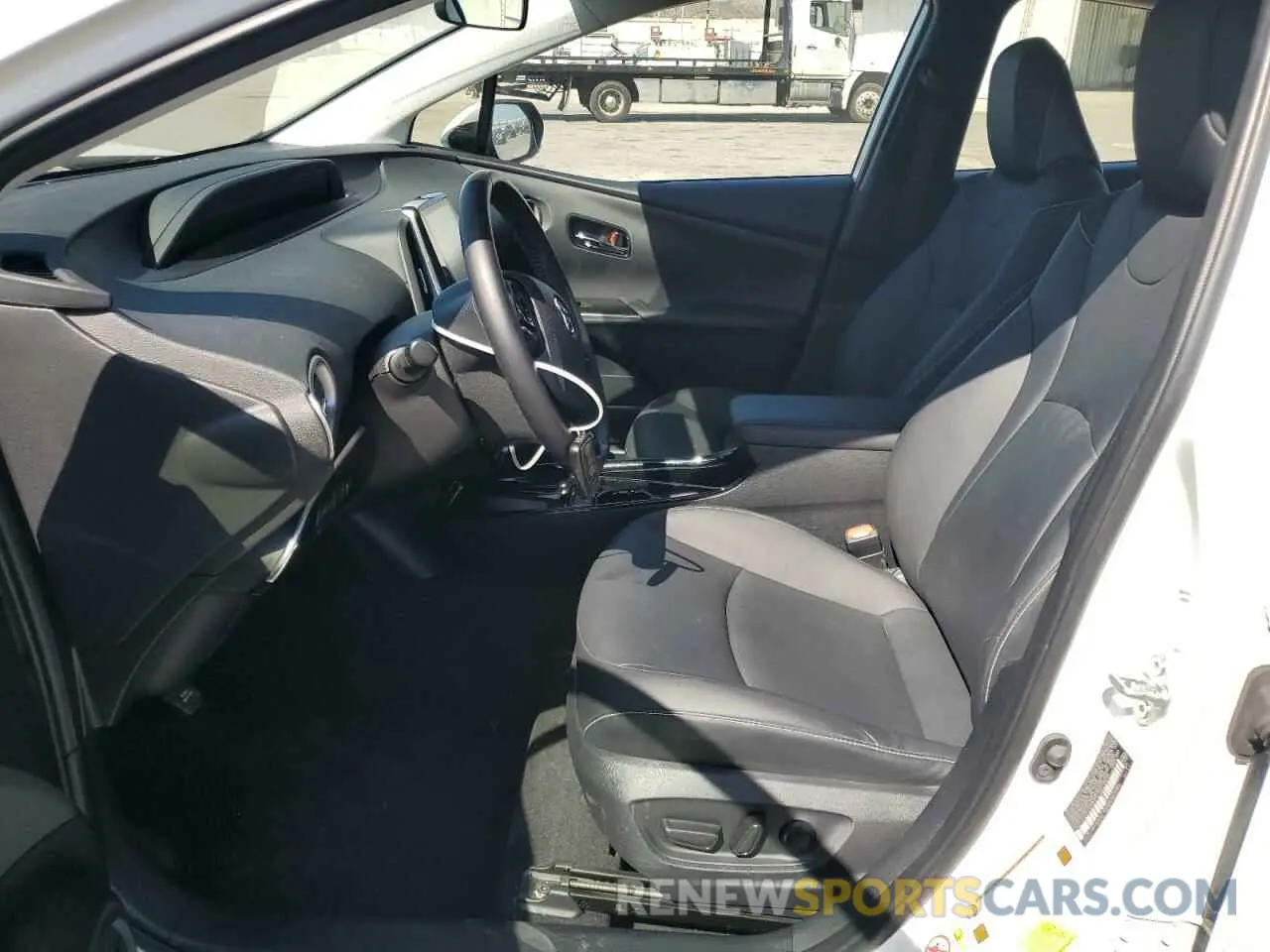 7 Photograph of a damaged car JTDKAMFPXM3165690 TOYOTA PRIUS 2021