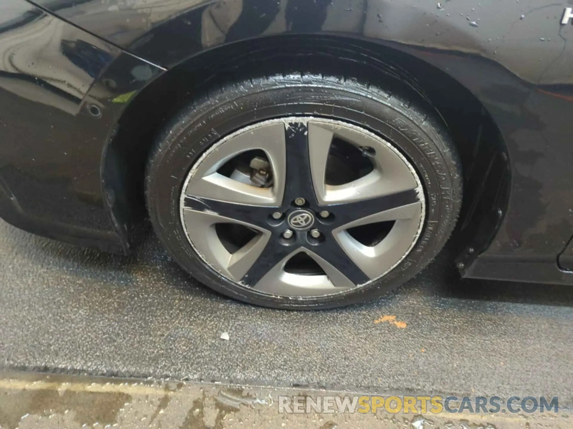 11 Photograph of a damaged car JTDKAMFU0M3136558 TOYOTA PRIUS 2021
