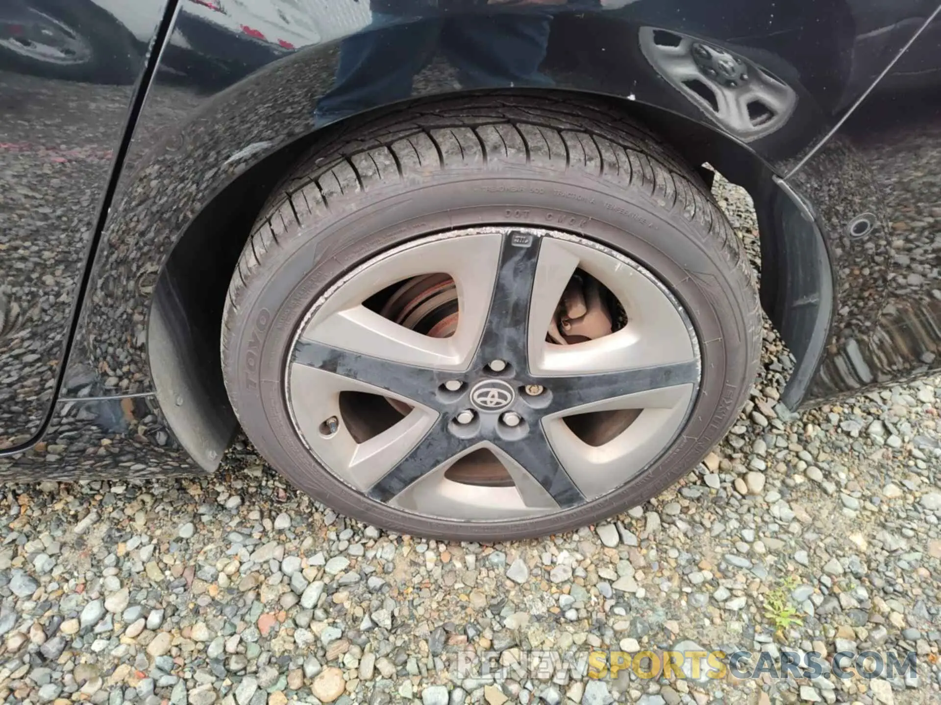 33 Photograph of a damaged car JTDKAMFU0M3136558 TOYOTA PRIUS 2021