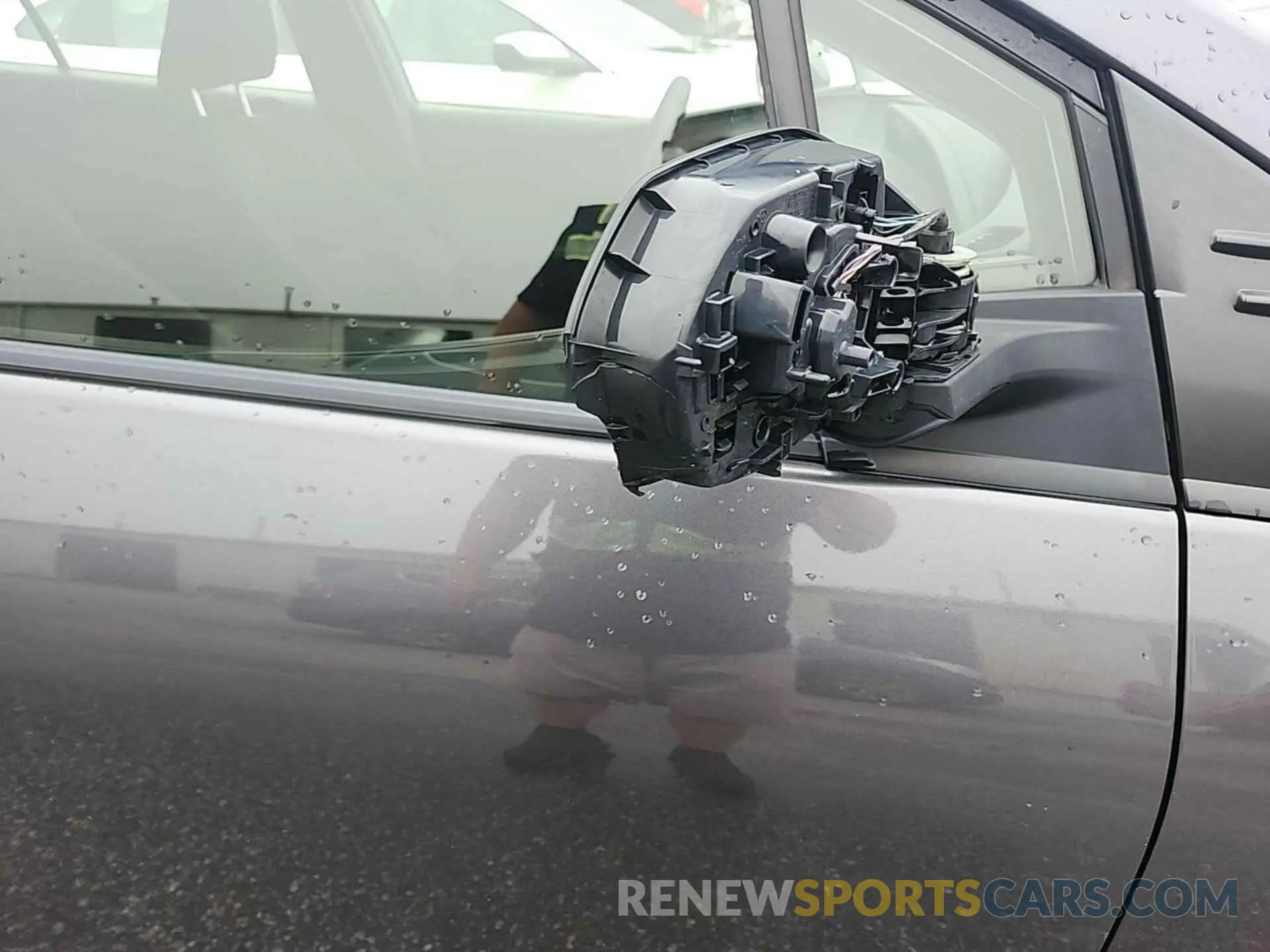 24 Photograph of a damaged car JTDKAMFU0M3143834 TOYOTA PRIUS 2021