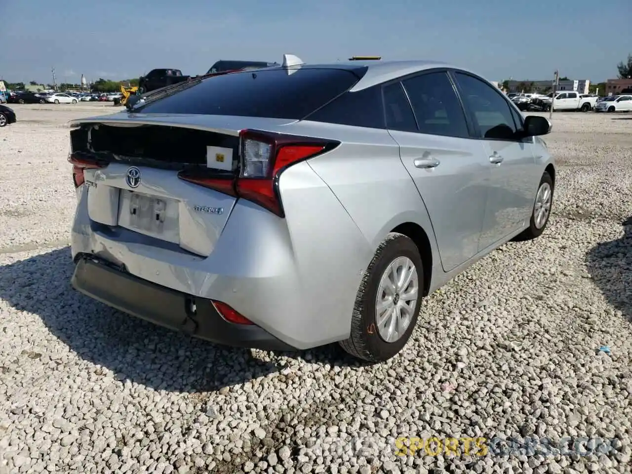 4 Photograph of a damaged car JTDKAMFU1M3133992 TOYOTA PRIUS 2021