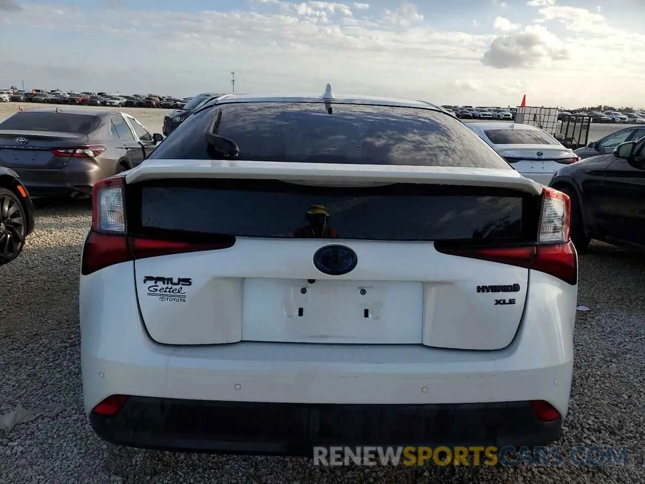 6 Photograph of a damaged car JTDKAMFU2M3127893 TOYOTA PRIUS 2021