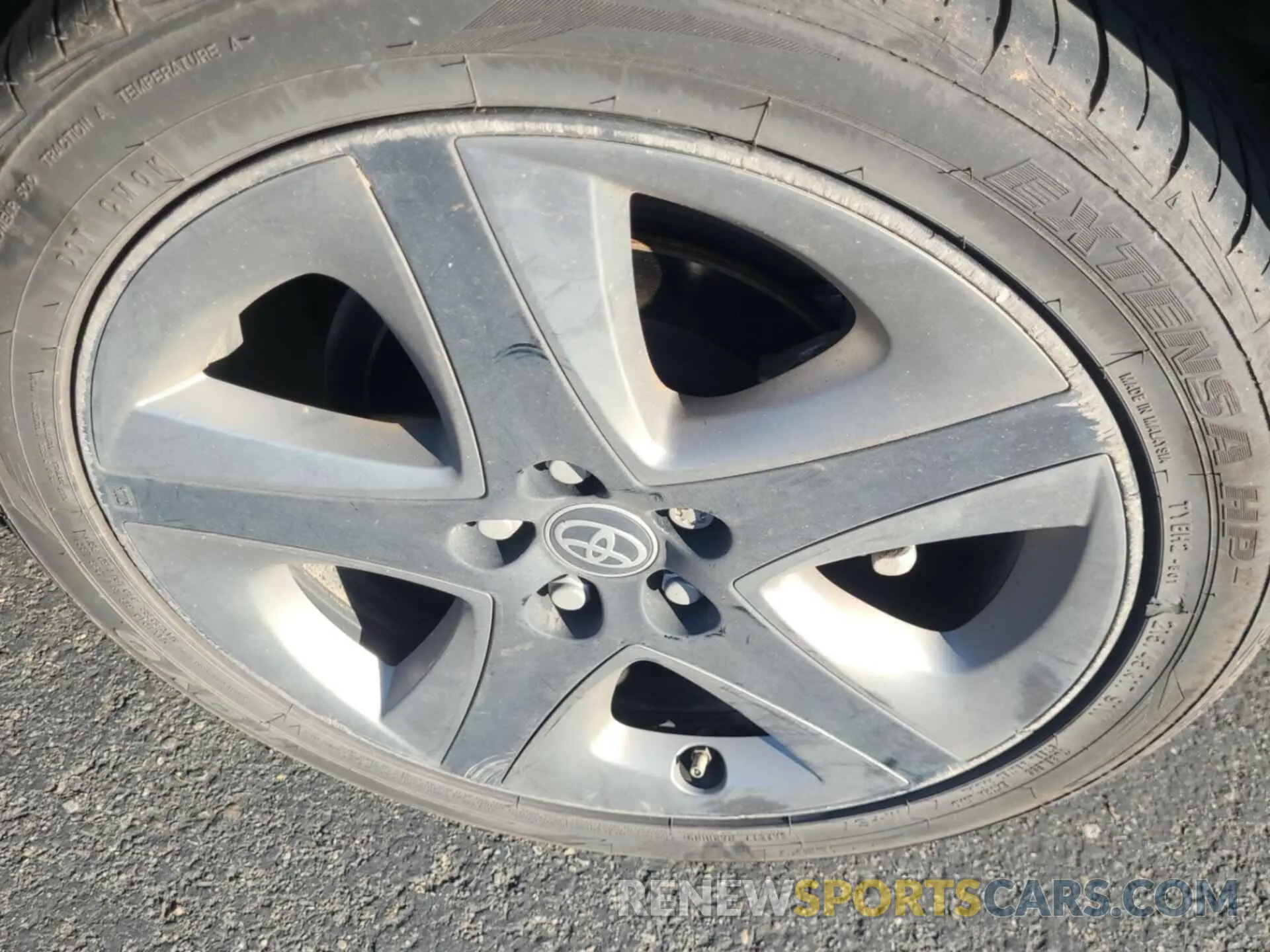 18 Photograph of a damaged car JTDKAMFU2M3136335 TOYOTA PRIUS 2021