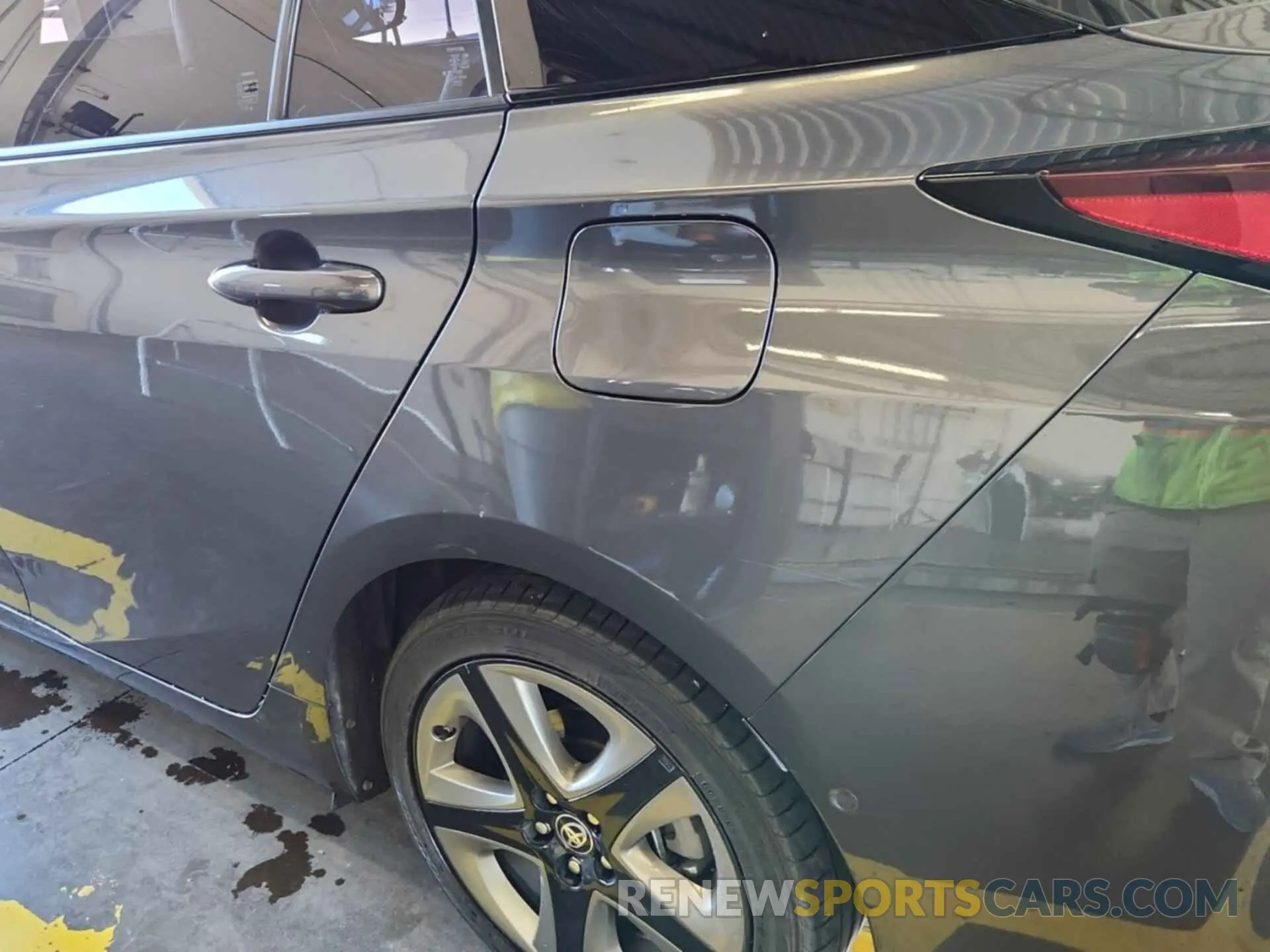1 Photograph of a damaged car JTDKAMFU2M3143124 TOYOTA PRIUS 2021