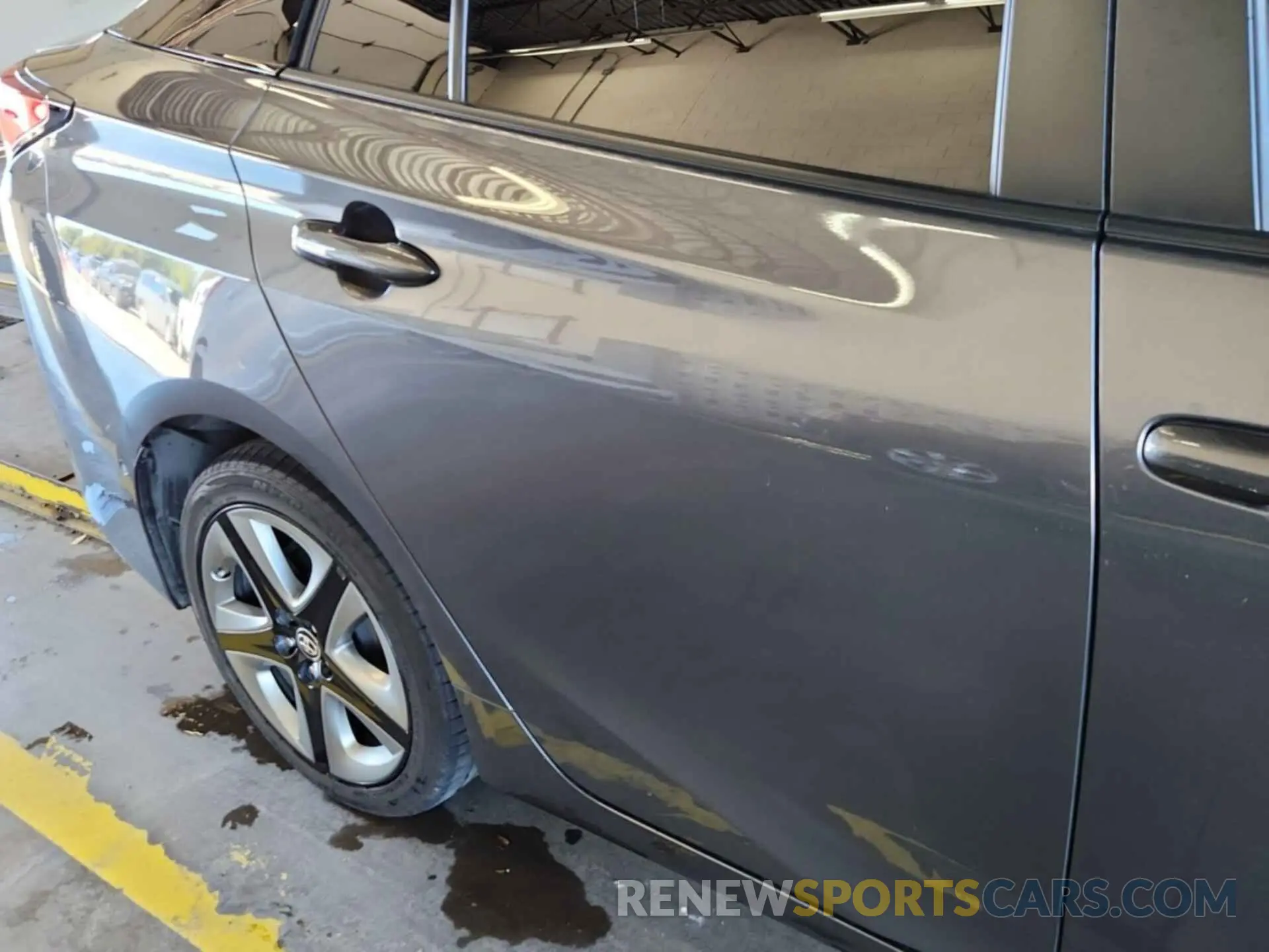 16 Photograph of a damaged car JTDKAMFU2M3143124 TOYOTA PRIUS 2021