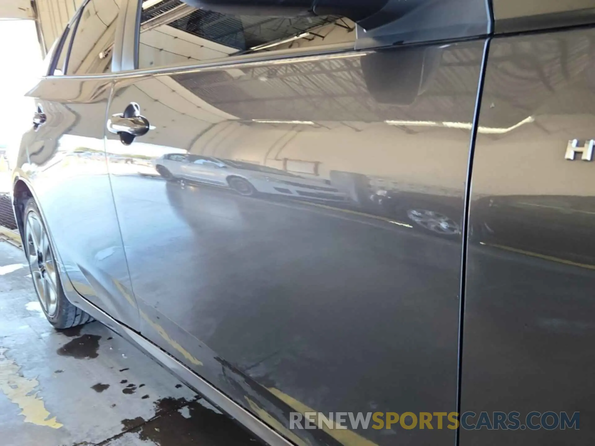 19 Photograph of a damaged car JTDKAMFU2M3143124 TOYOTA PRIUS 2021