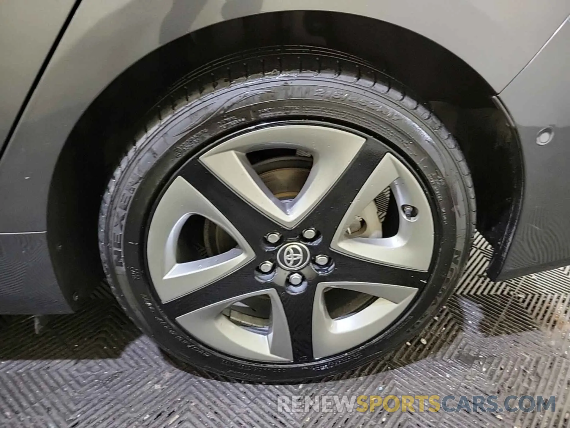 28 Photograph of a damaged car JTDKAMFU2M3143124 TOYOTA PRIUS 2021