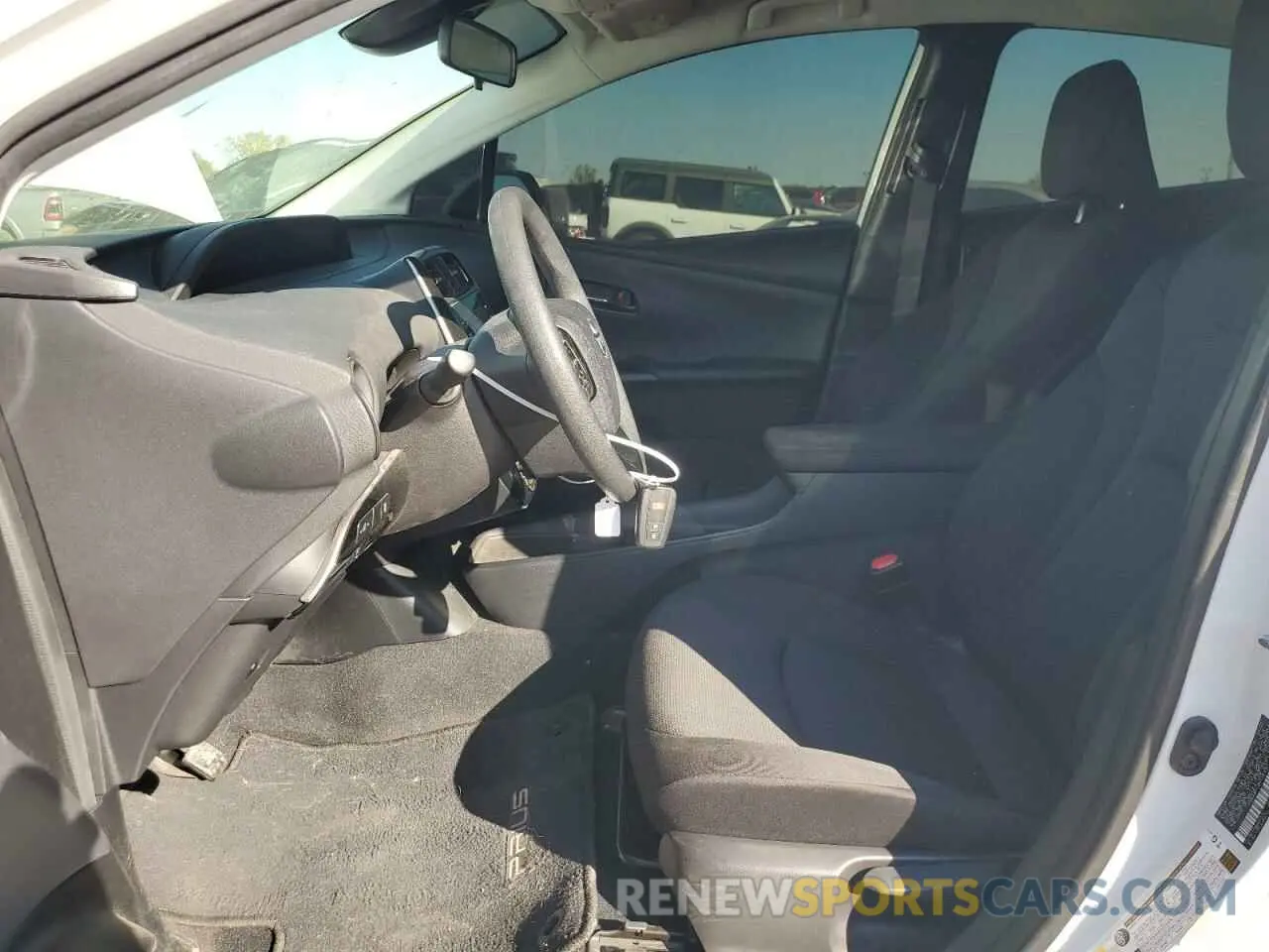 7 Photograph of a damaged car JTDKAMFU2M3147061 TOYOTA PRIUS 2021