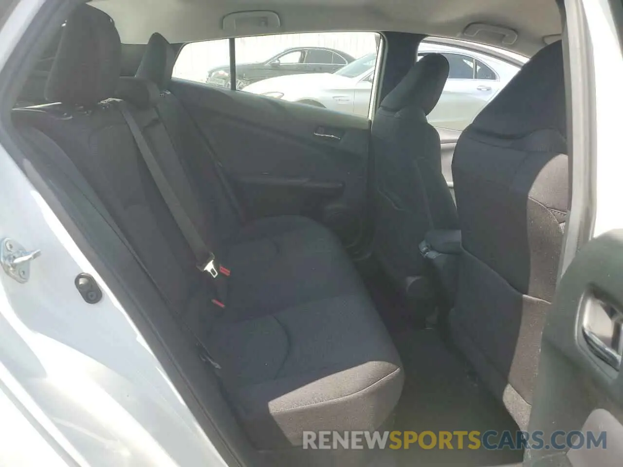 10 Photograph of a damaged car JTDKAMFU2M3149411 TOYOTA PRIUS 2021