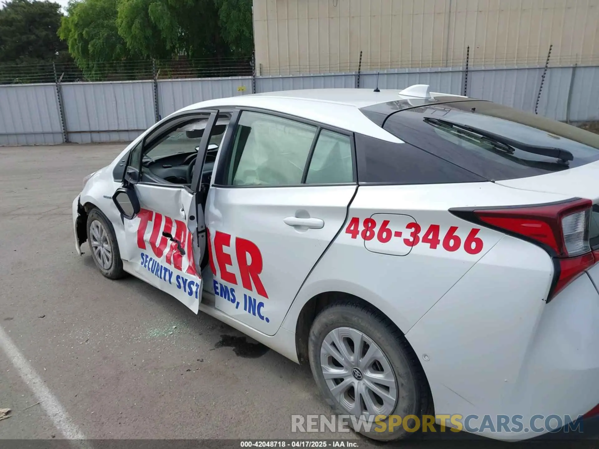 17 Photograph of a damaged car JTDKAMFU3M3129569 TOYOTA PRIUS 2021