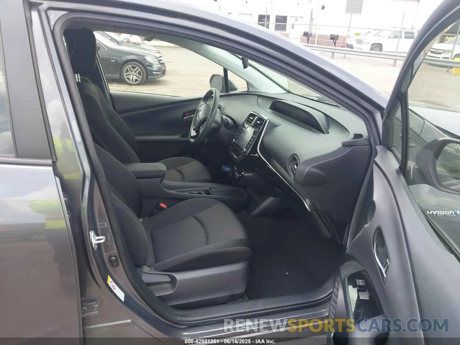 5 Photograph of a damaged car JTDKAMFU3M3152785 TOYOTA PRIUS 2021