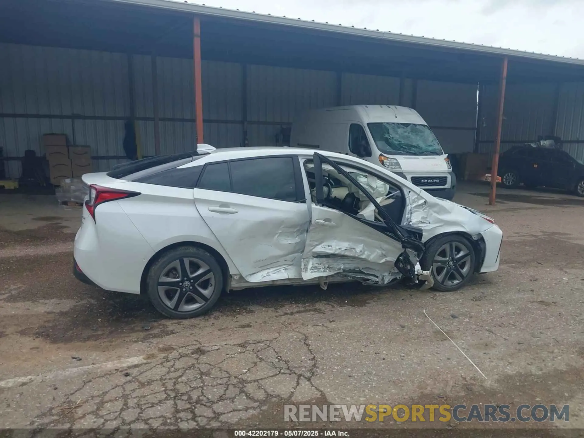 12 Photograph of a damaged car JTDKAMFU4M3130441 TOYOTA PRIUS 2021