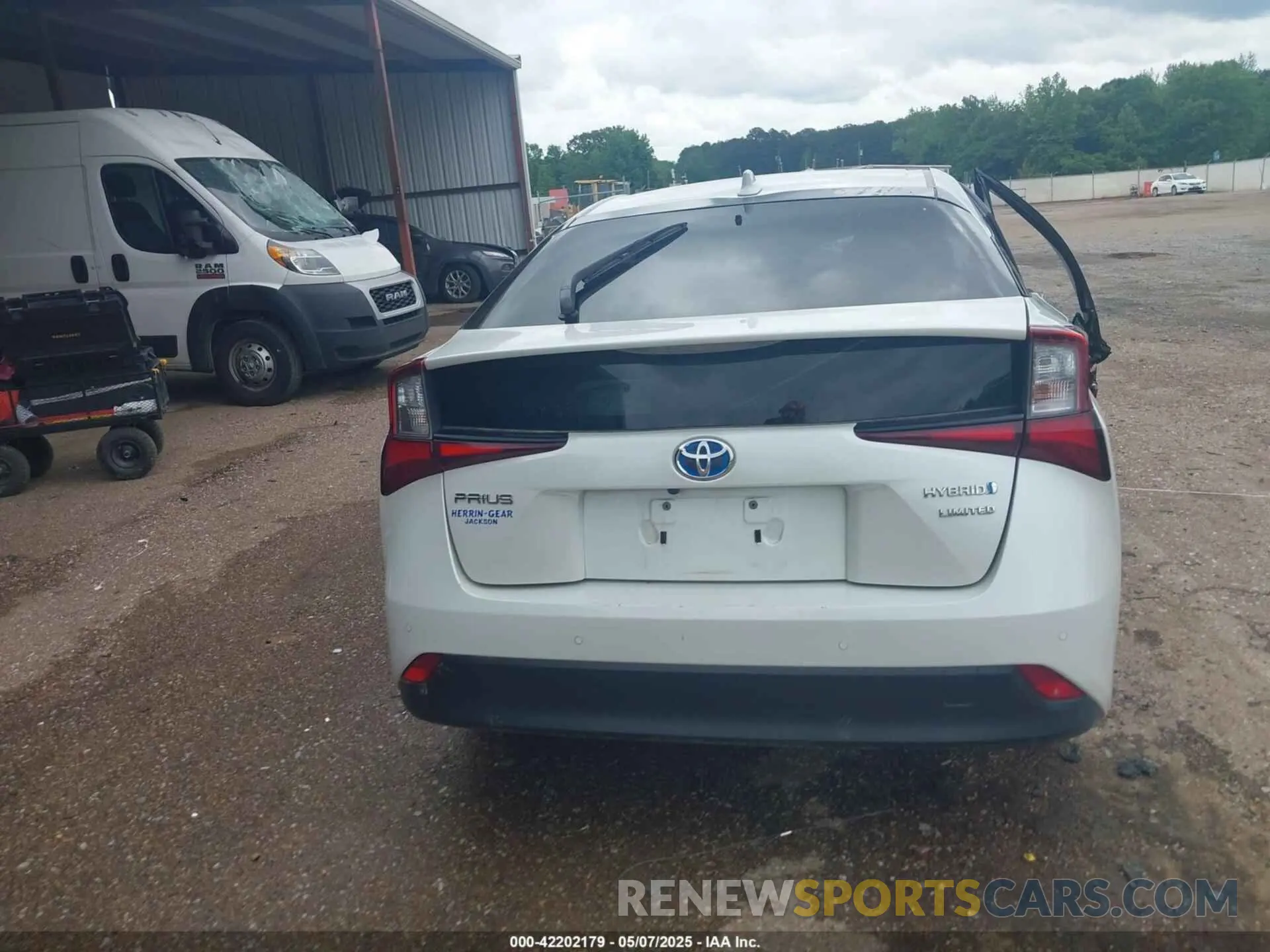 15 Photograph of a damaged car JTDKAMFU4M3130441 TOYOTA PRIUS 2021
