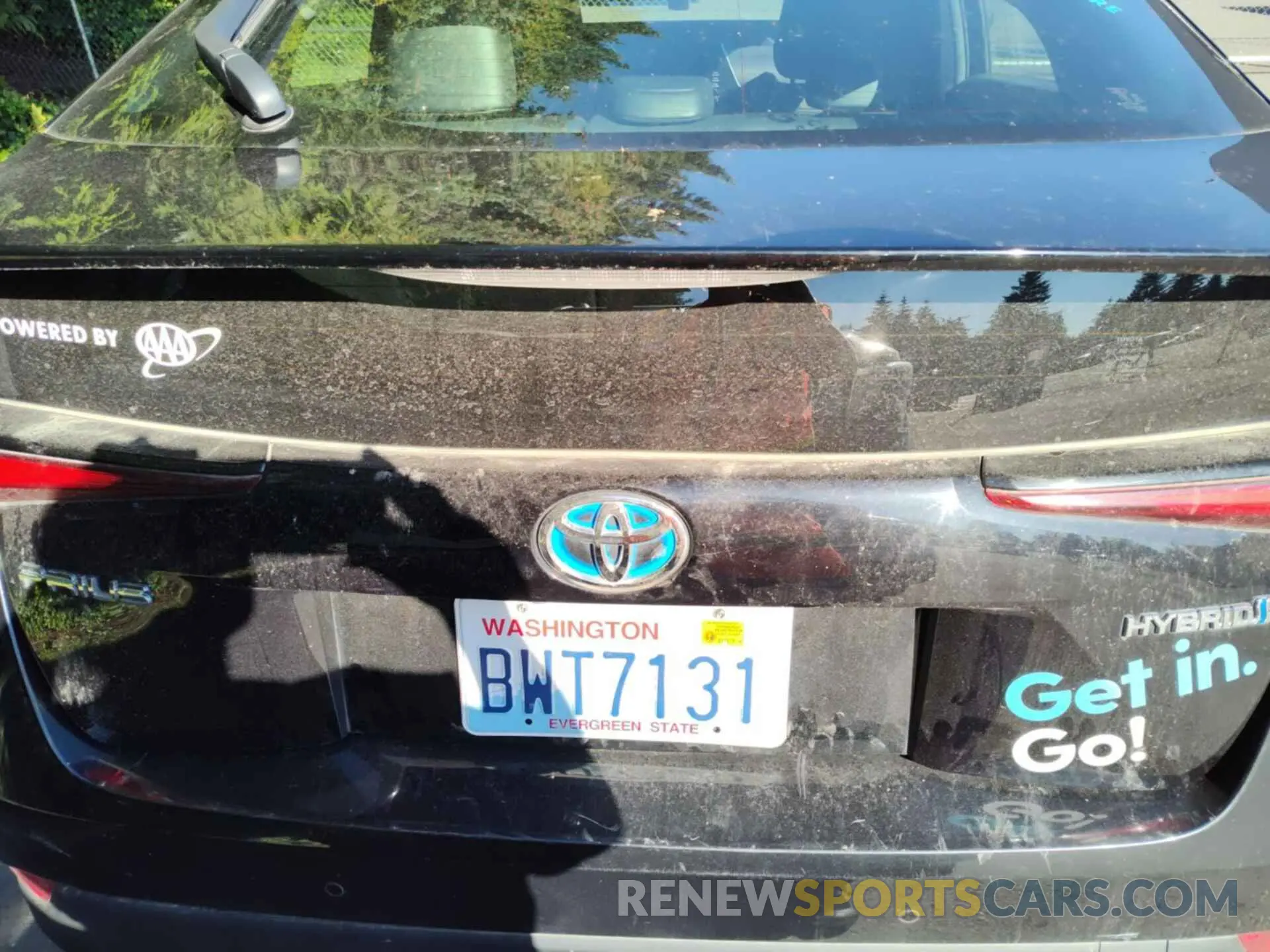 28 Photograph of a damaged car JTDKAMFU4M3136059 TOYOTA PRIUS 2021