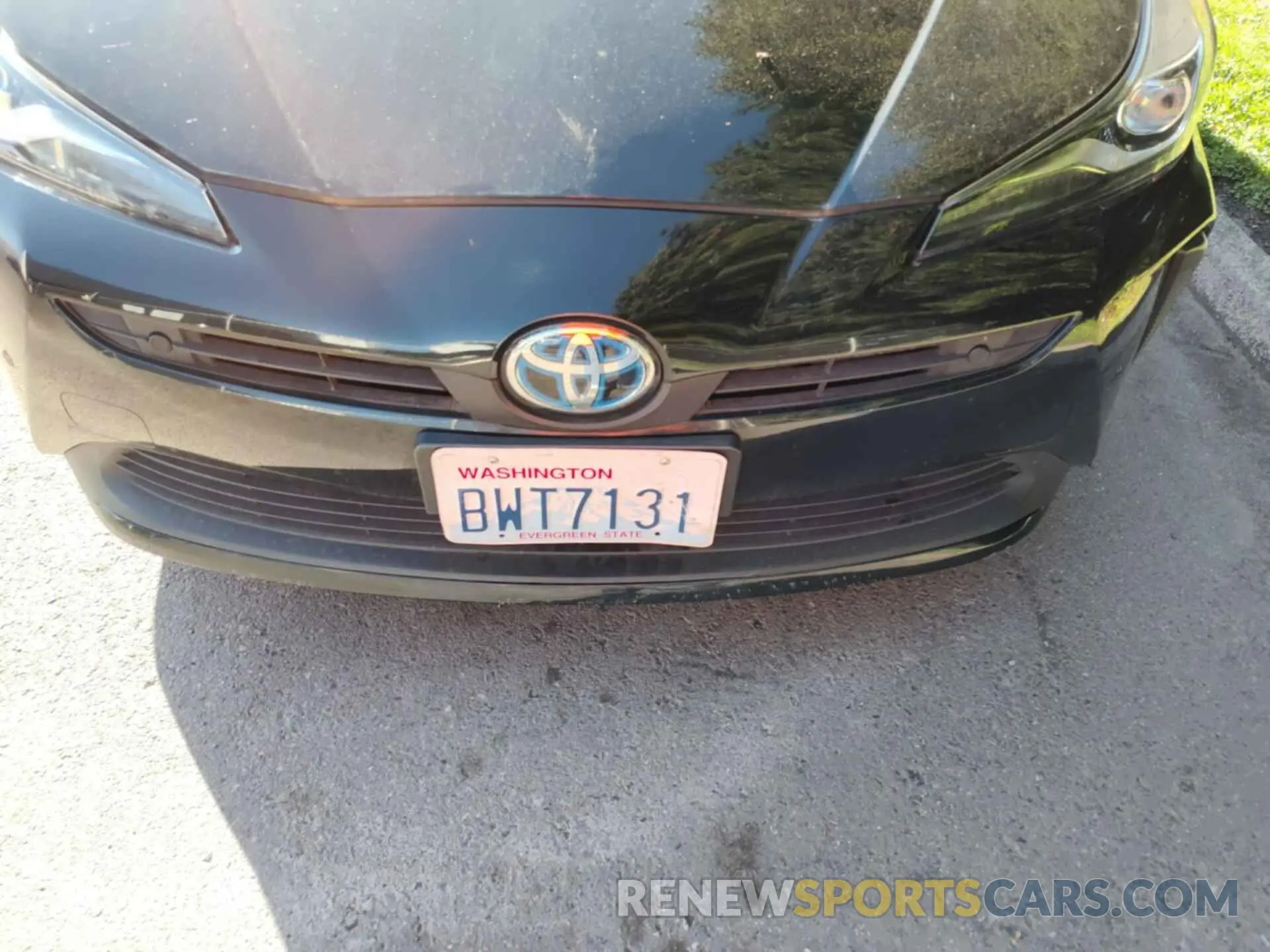 34 Photograph of a damaged car JTDKAMFU4M3136059 TOYOTA PRIUS 2021