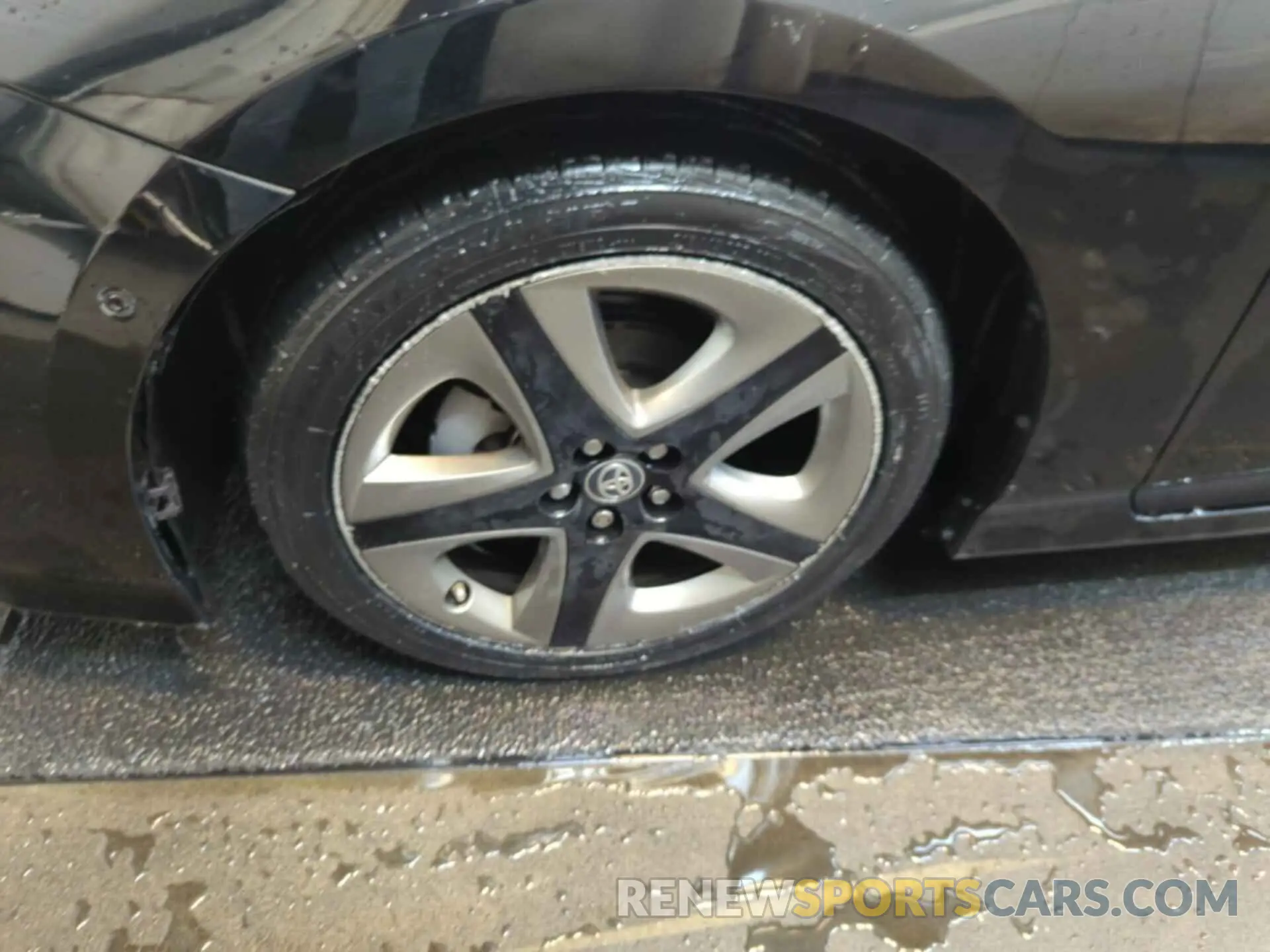 35 Photograph of a damaged car JTDKAMFU4M3136322 TOYOTA PRIUS 2021