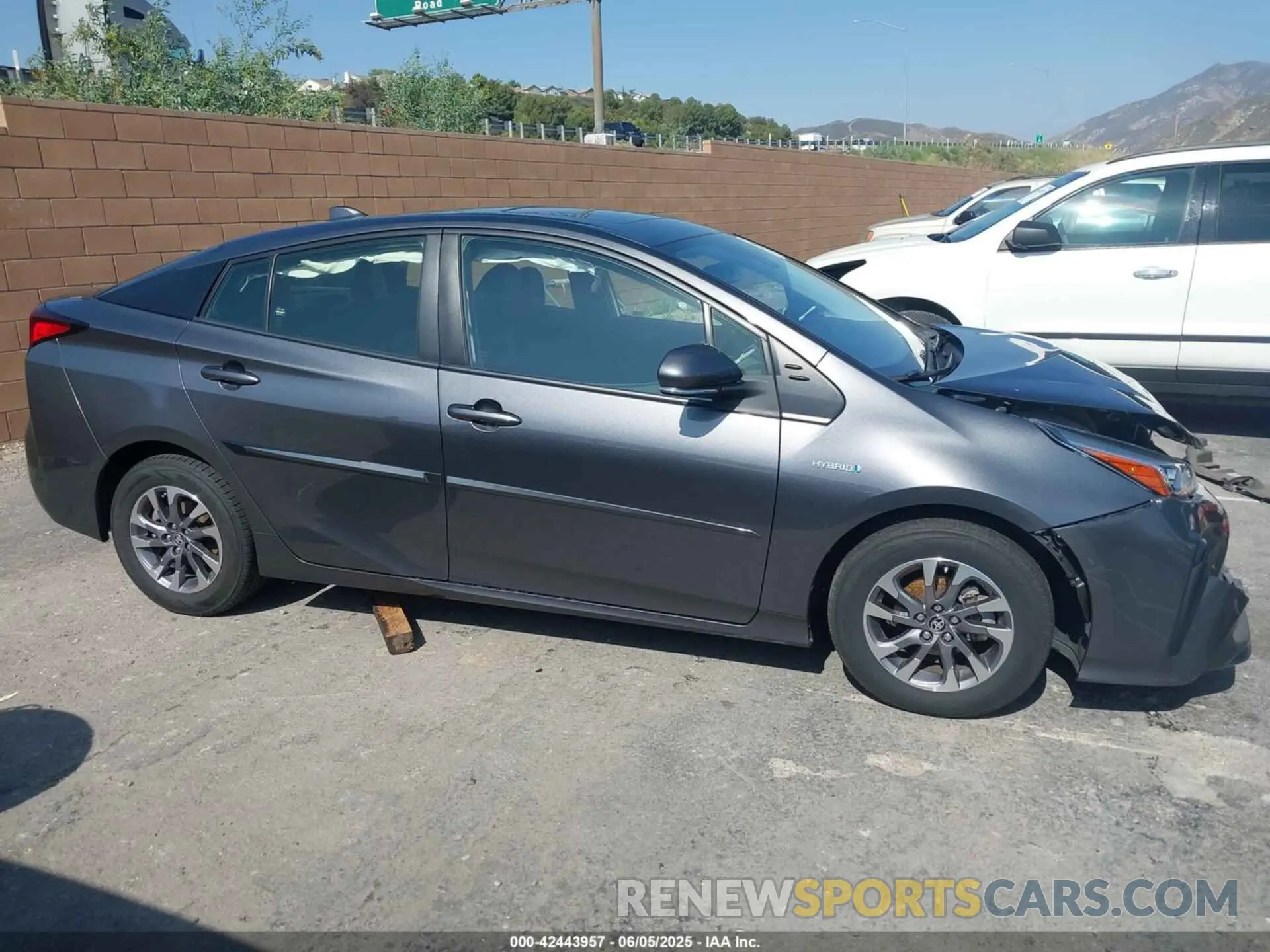 13 Photograph of a damaged car JTDKAMFU4M3144985 TOYOTA PRIUS 2021