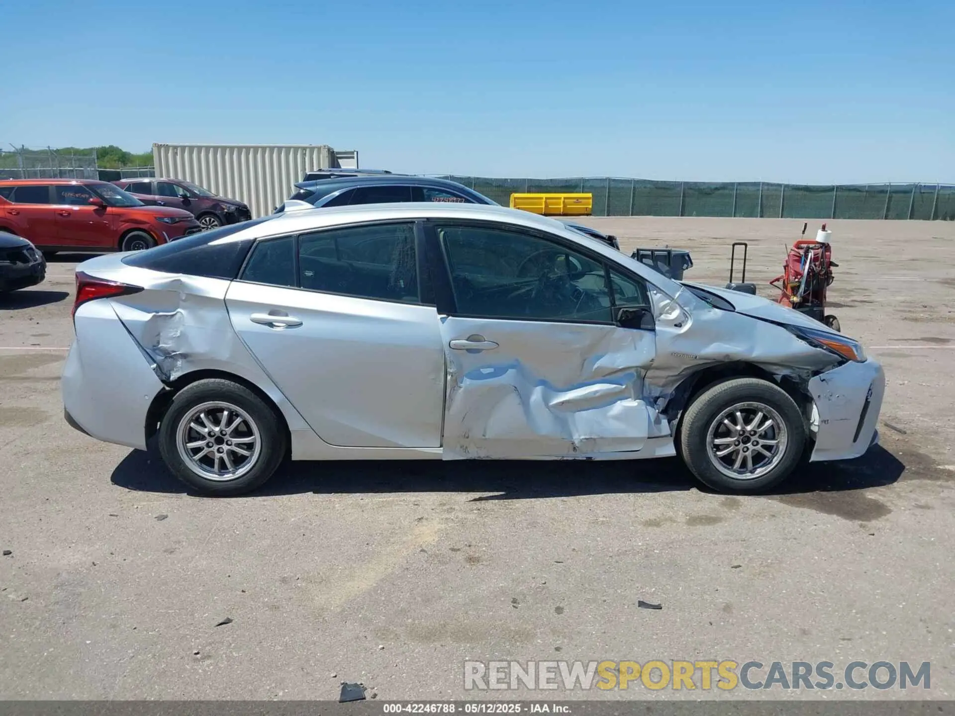 14 Photograph of a damaged car JTDKAMFU4M3148082 TOYOTA PRIUS 2021