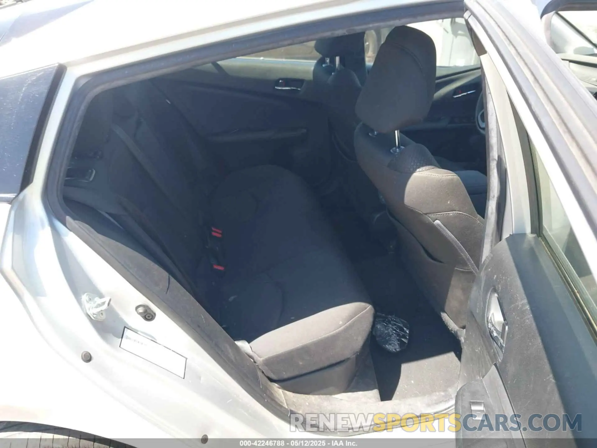 8 Photograph of a damaged car JTDKAMFU4M3148082 TOYOTA PRIUS 2021
